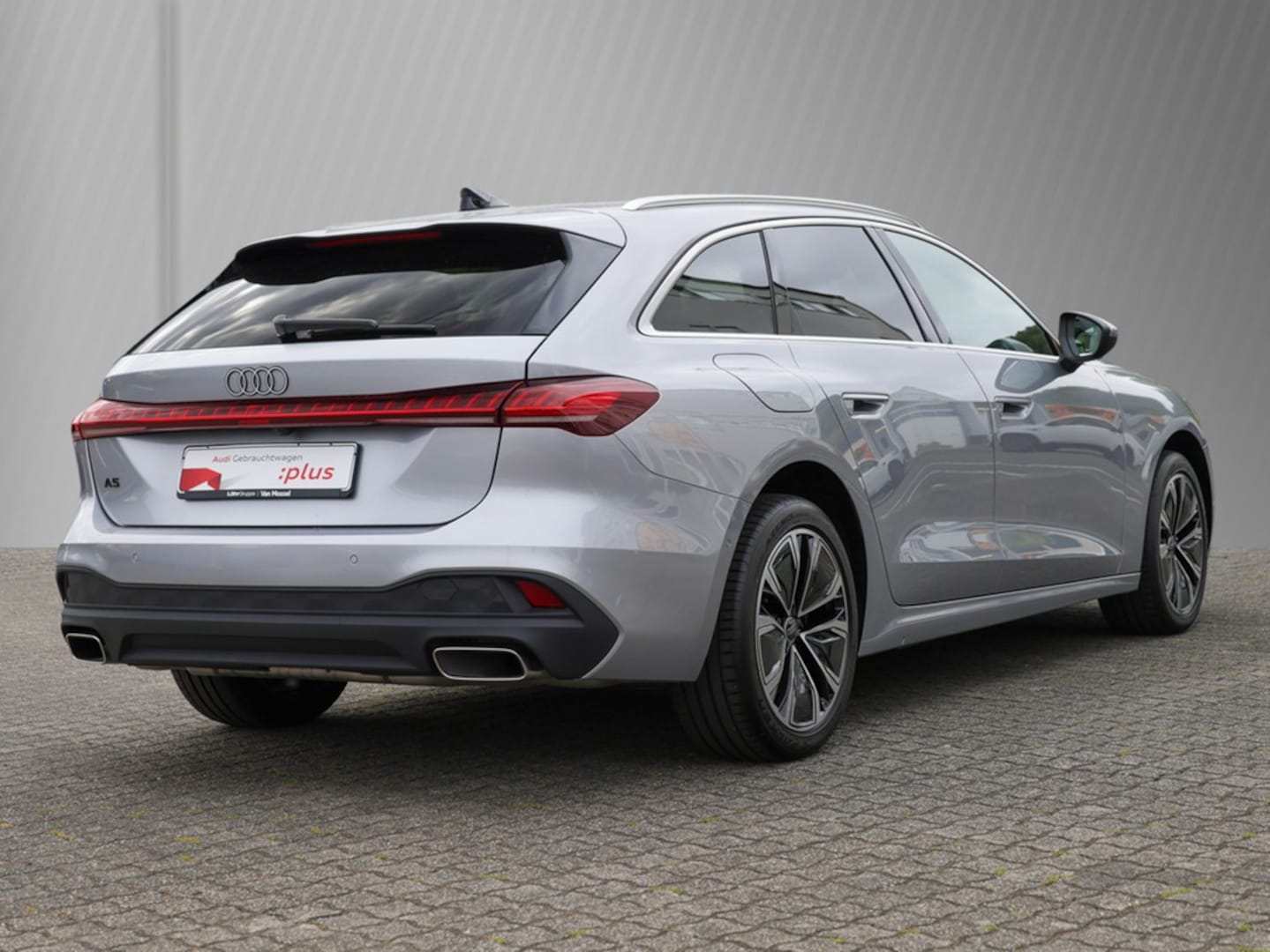 Bild über Audi A5 Avant TFSI 110 kW S tronic - für weitere Informationen kontaktieren Sie den Audi Partner