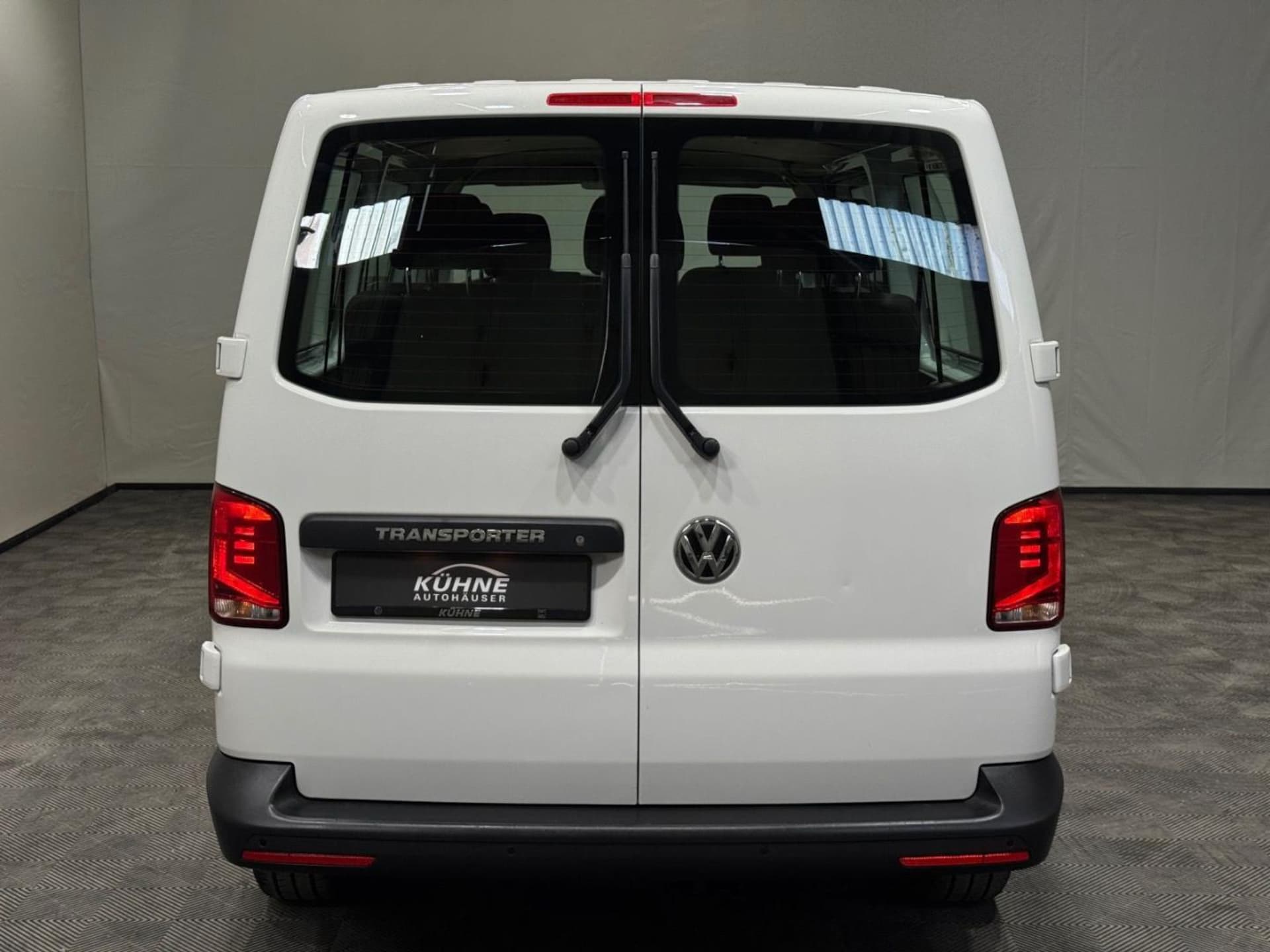 Volkswagen T6.1 Transporter Kombi langer Radstand