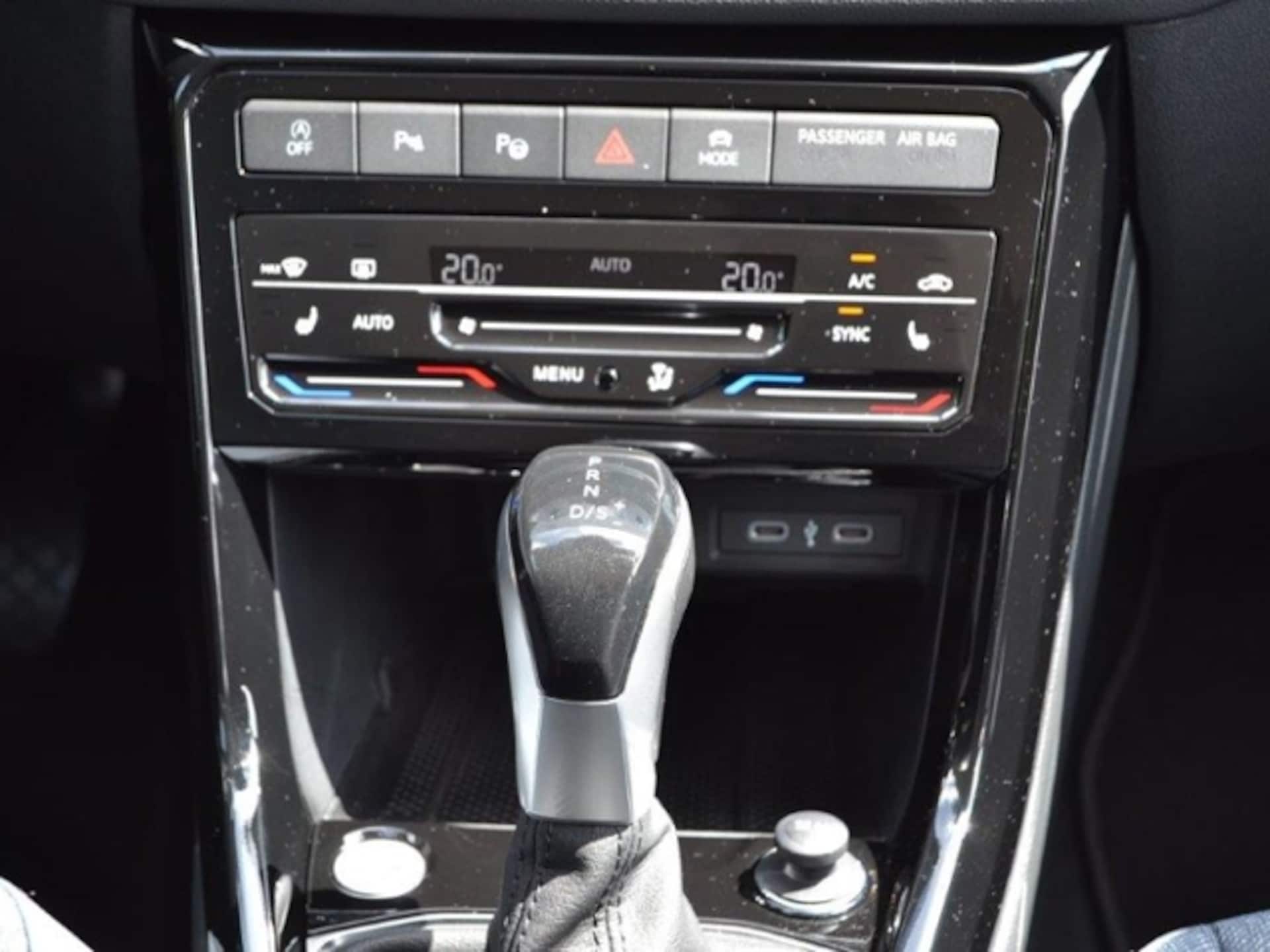 Volkswagen T-Cross Style