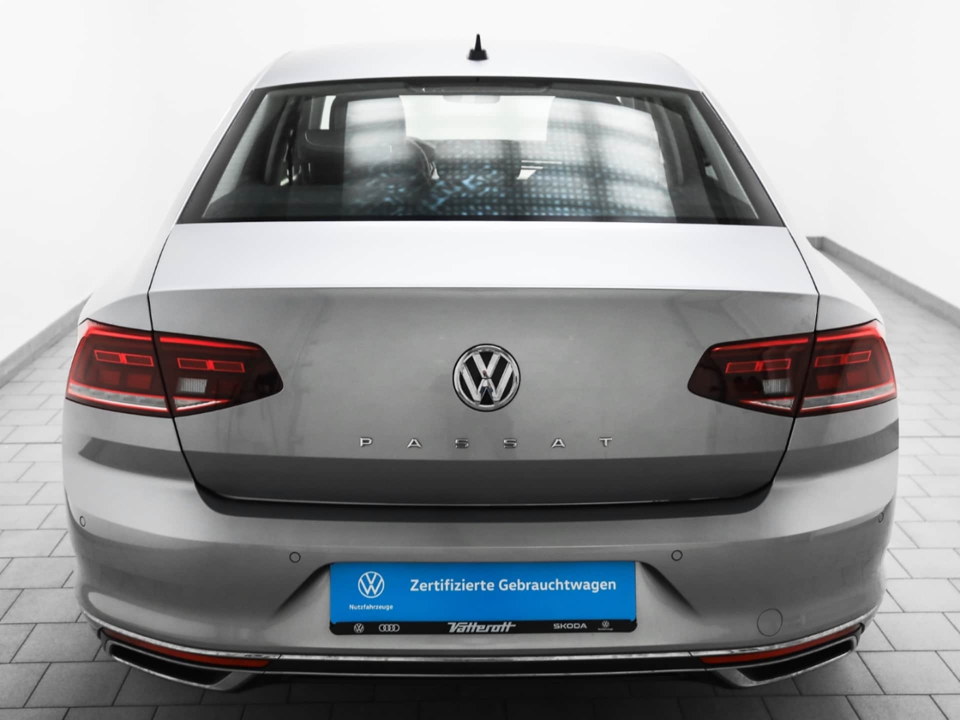 Volkswagen Passat Elegance