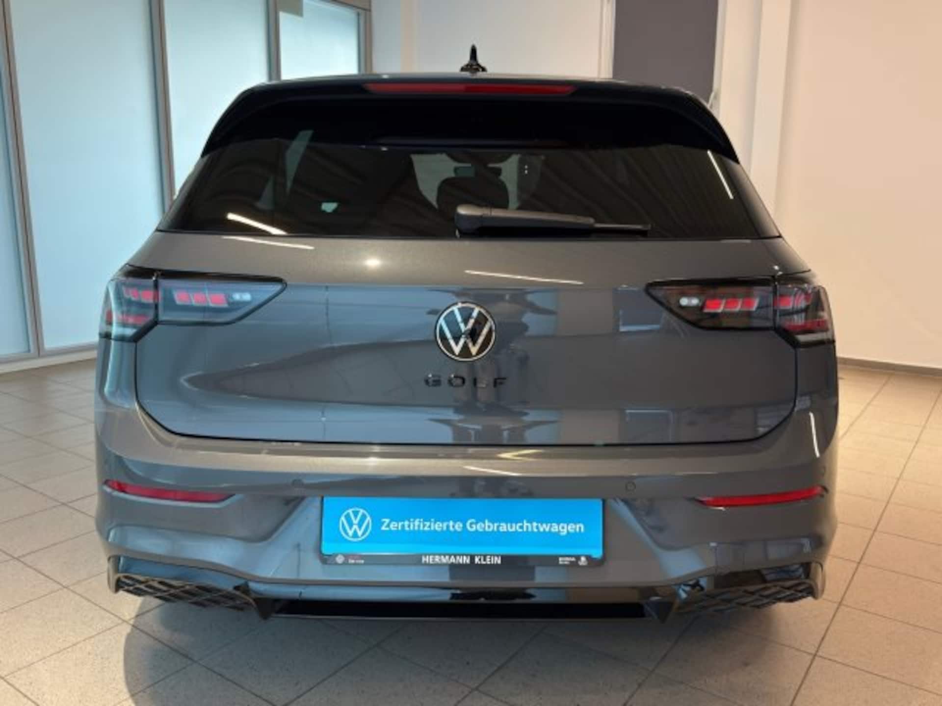Volkswagen Golf R-Line
