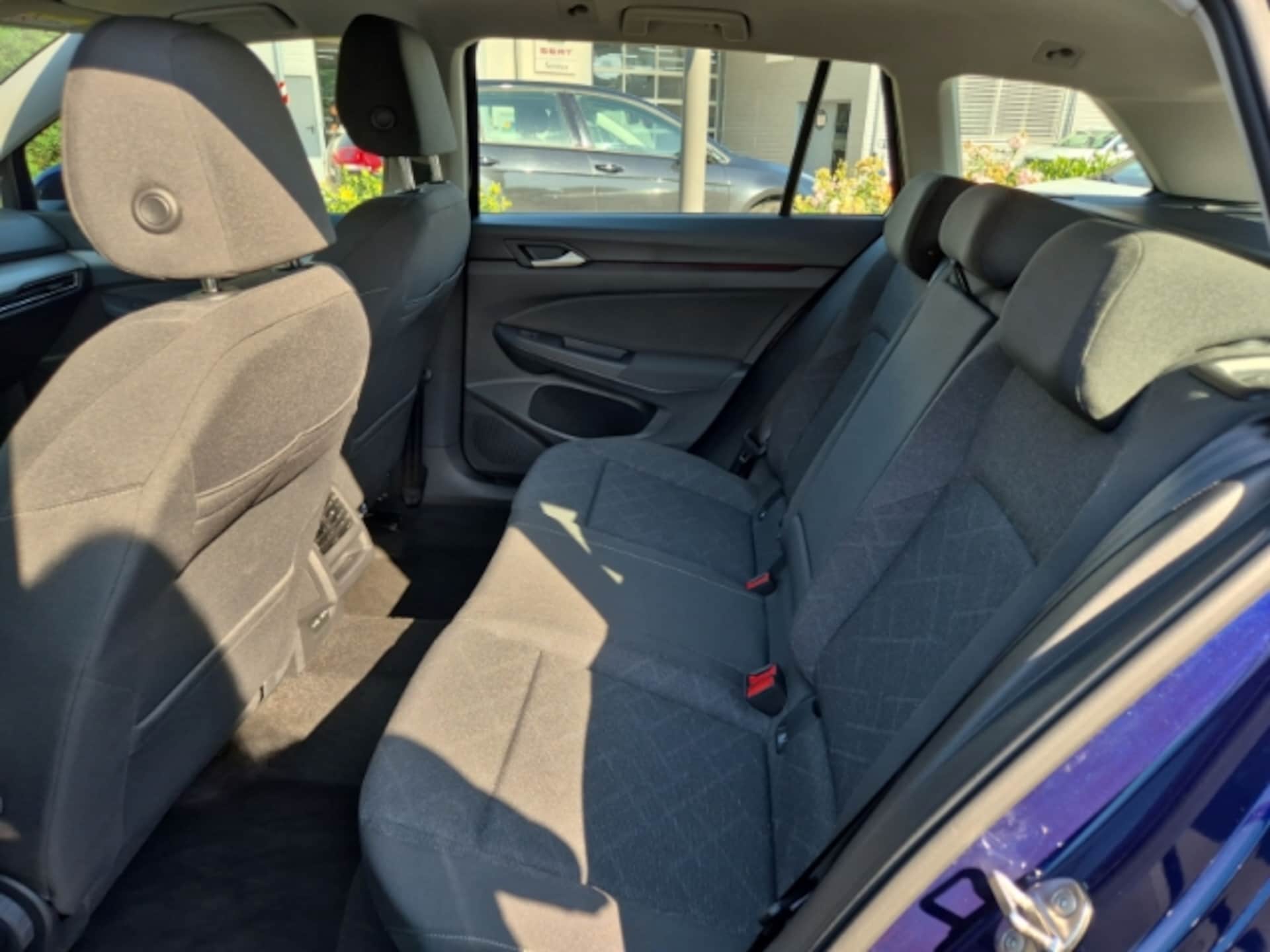 Volkswagen Golf Variant Life