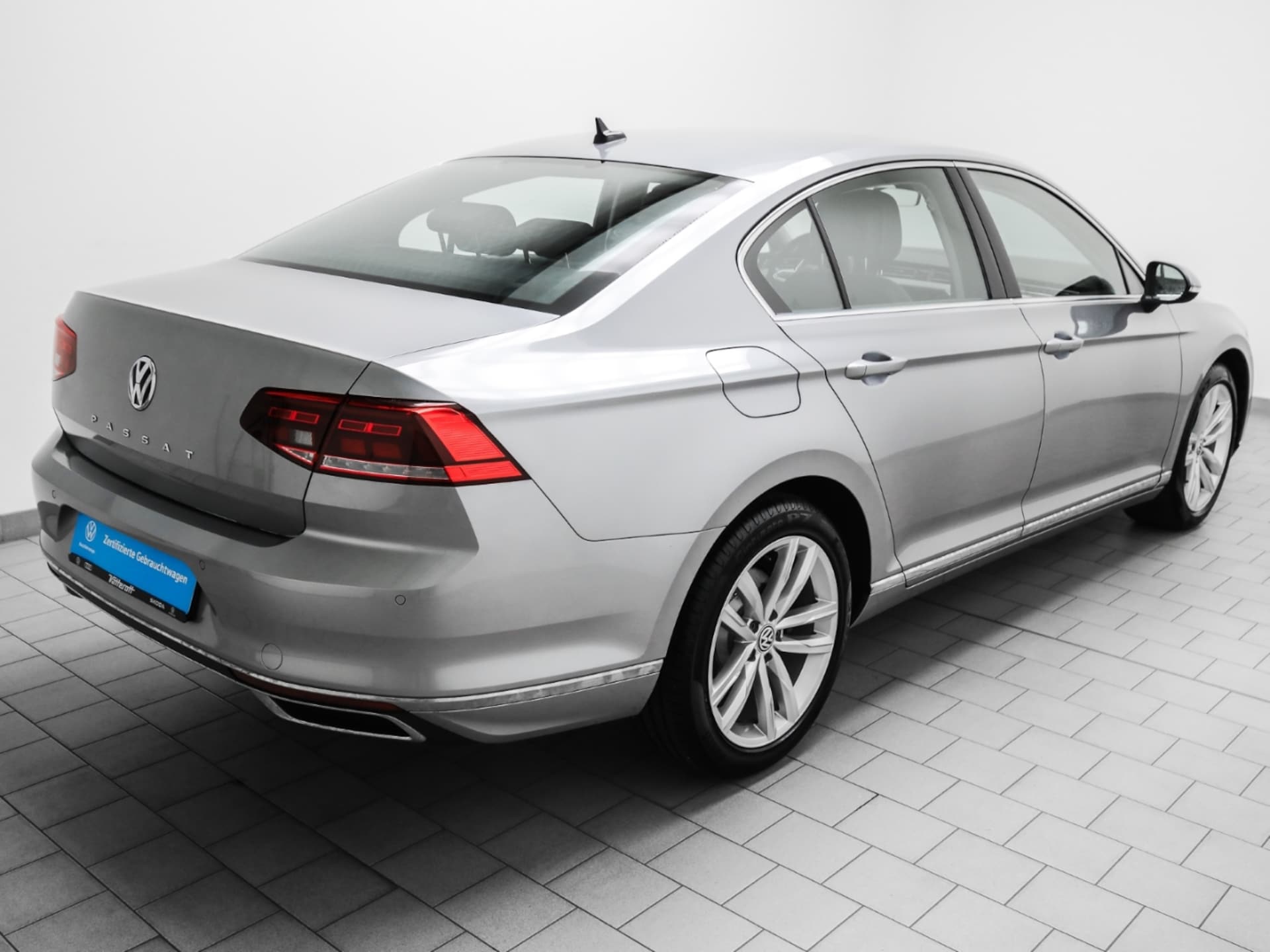 Volkswagen Passat Elegance
