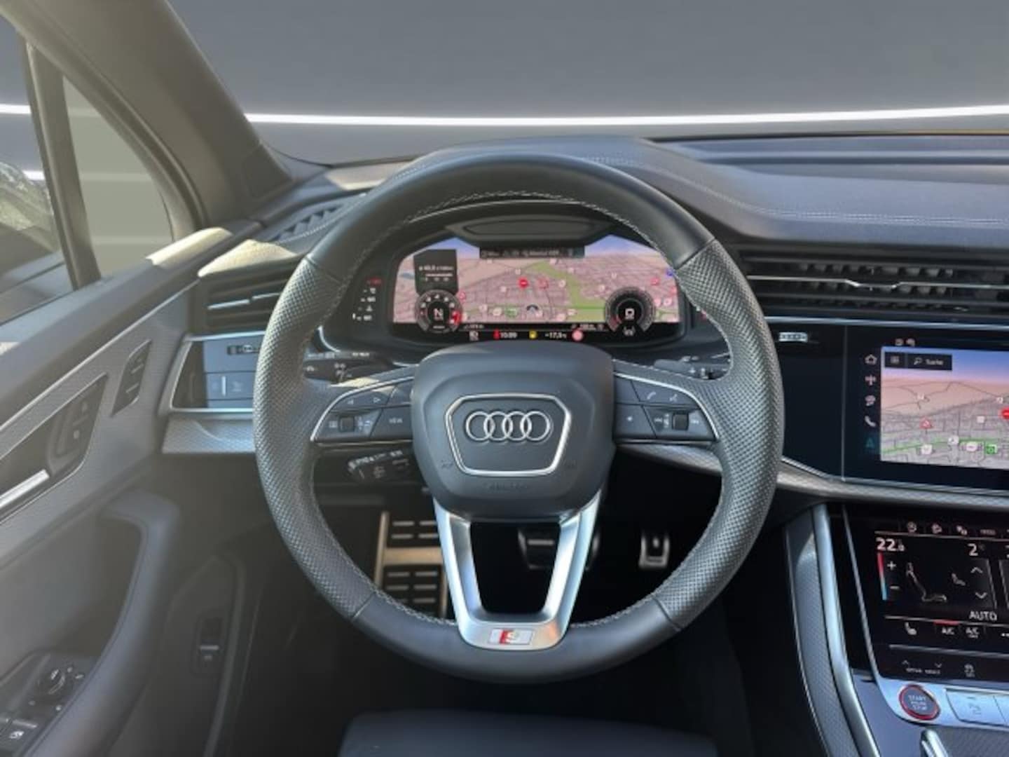 Bild über Audi SQ7 SUV TFSI quattro 373 kW tiptronic - für weitere Informationen kontaktieren Sie den Audi Partner