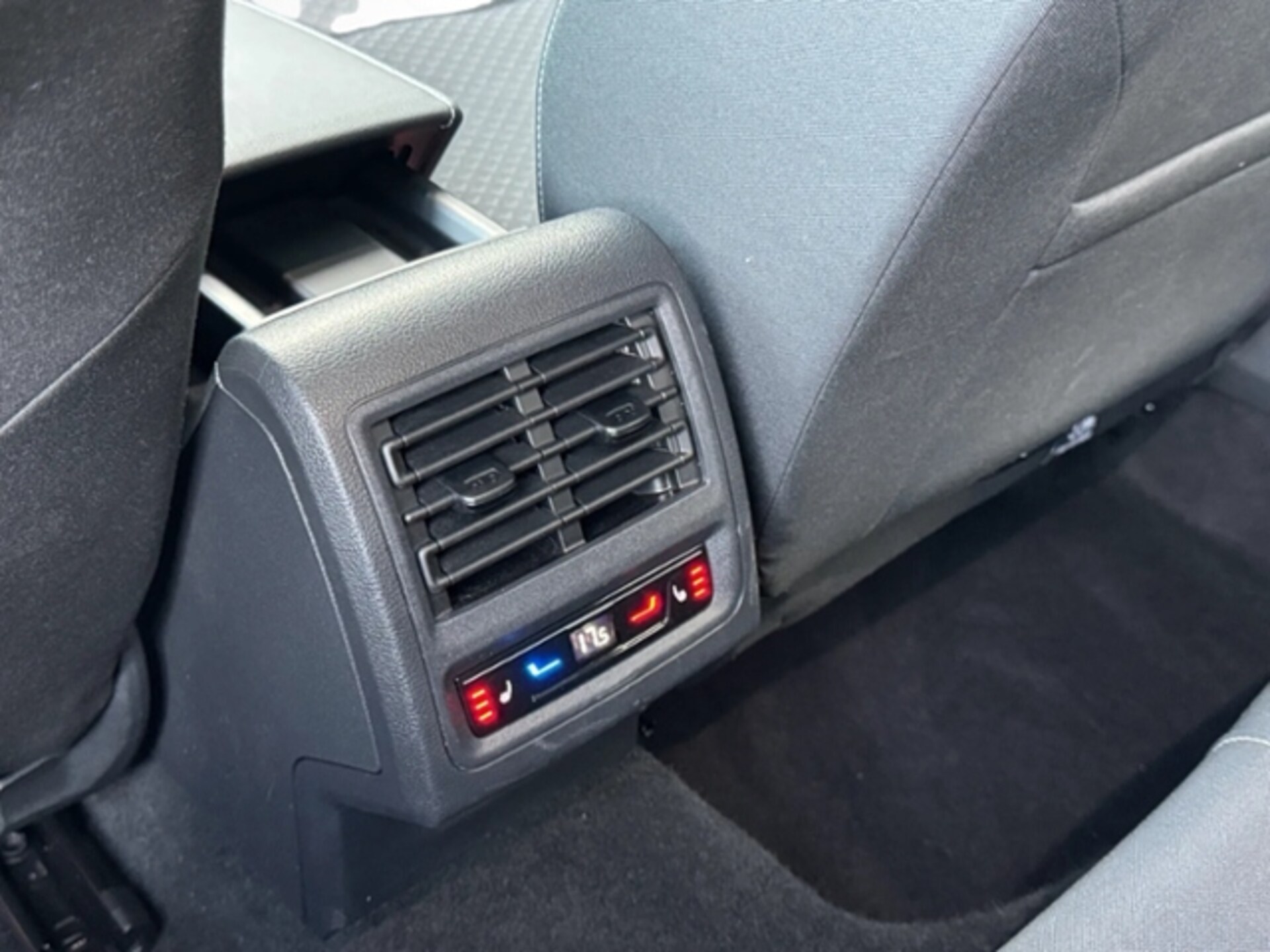 Volkswagen Golf Active
