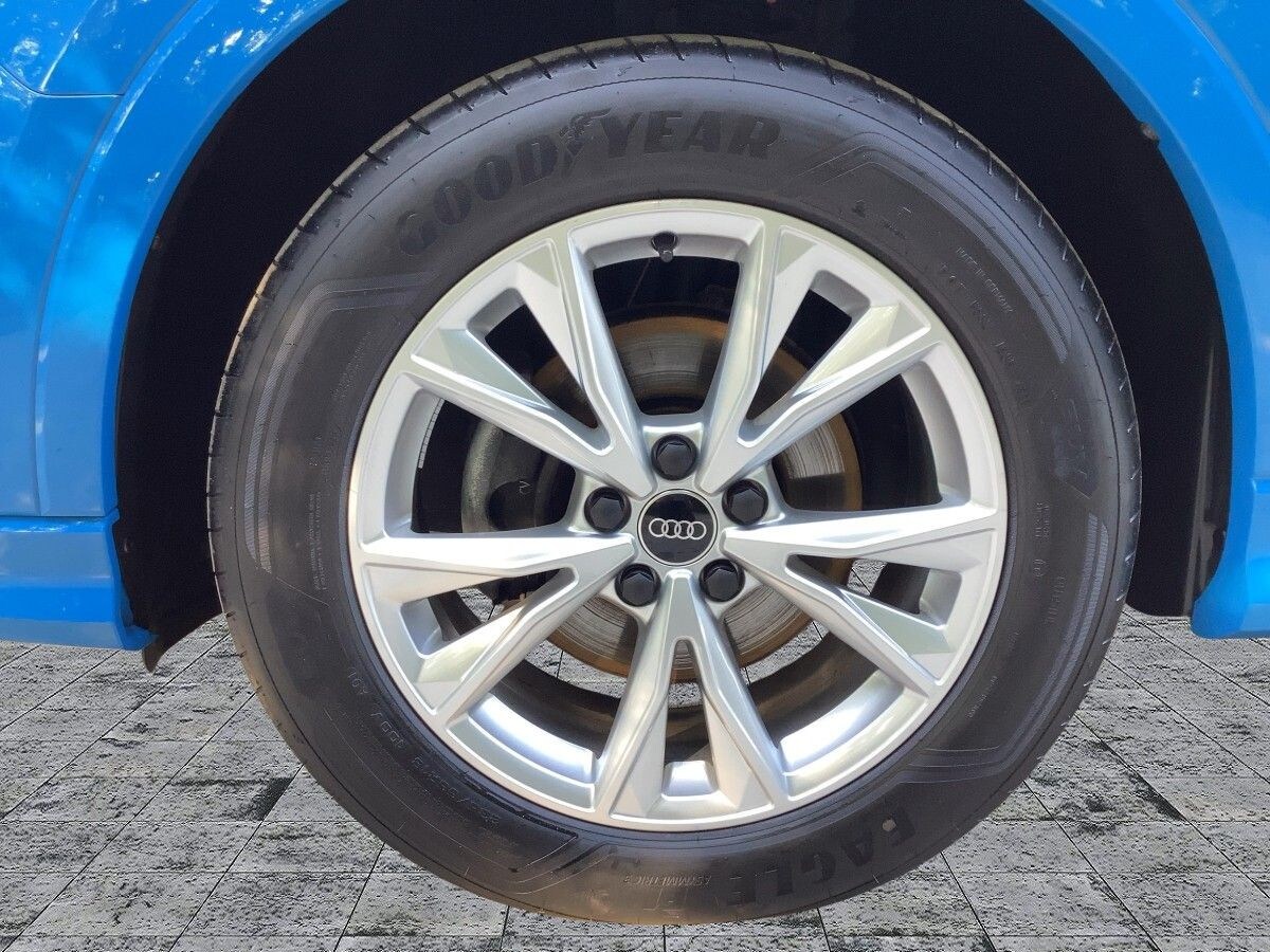Image about Audi Q3 S line 35 TDI Schaltgetriebe