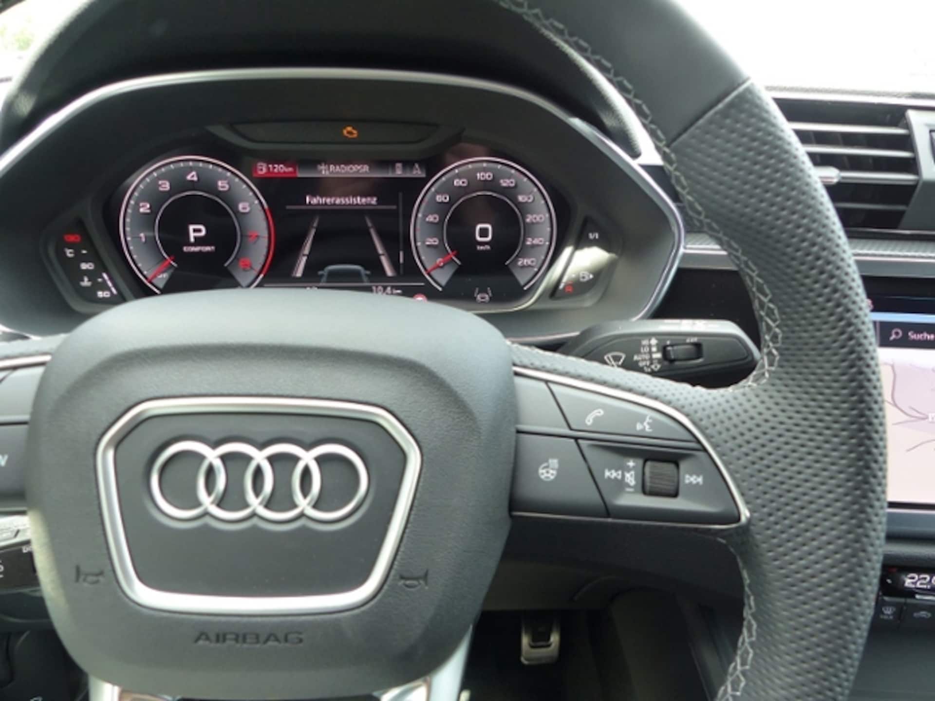 Audi Q3 Sportback S line