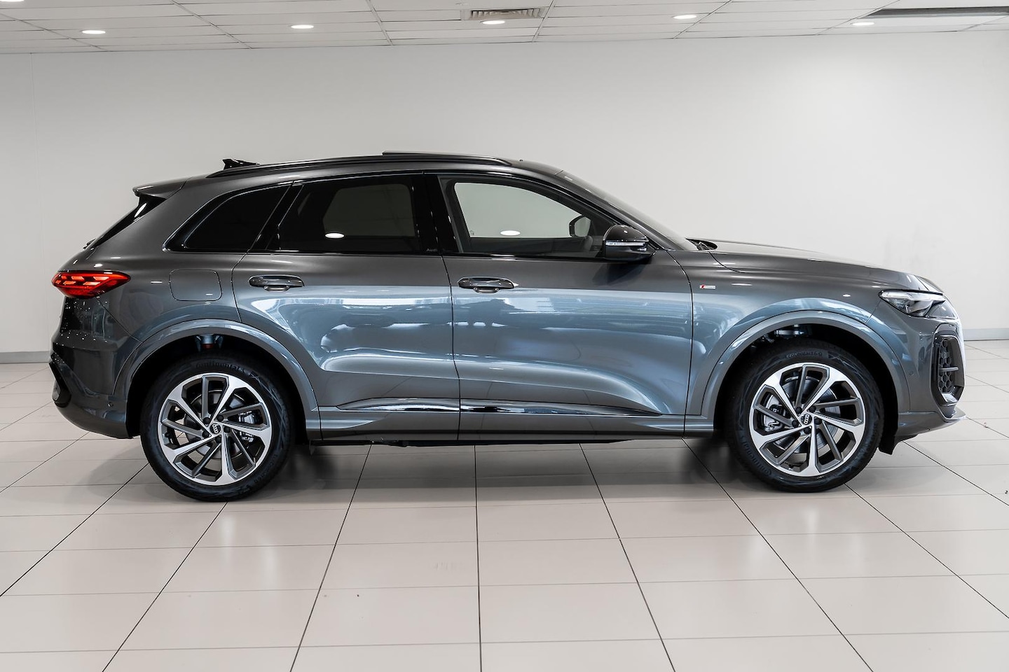 Image about Audi Q5 SUV TDI quattro 150 kW sport