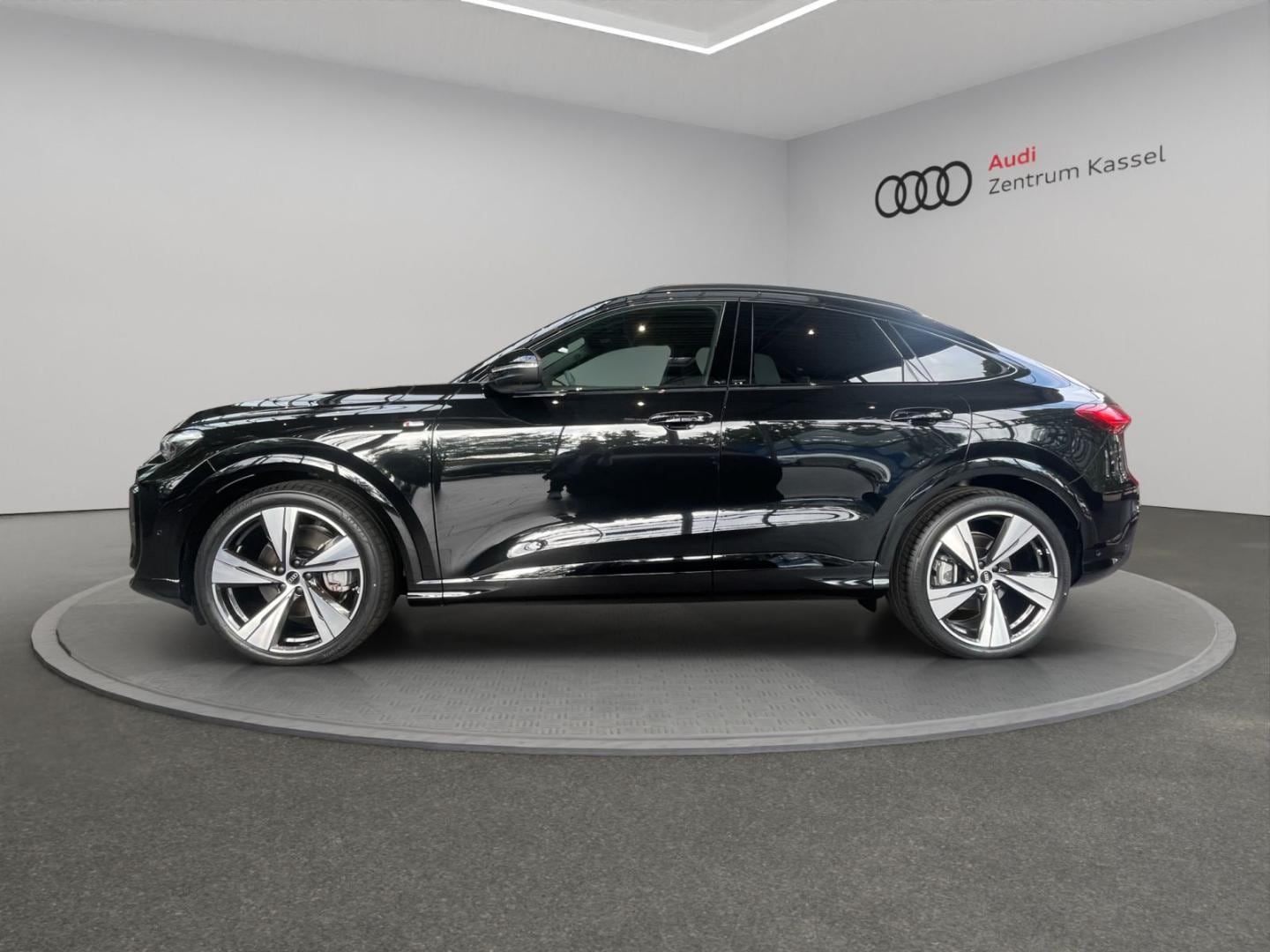 Bild über Audi Q5 Sportback TDI quattro 150 kW S tronic - für weitere Informationen kontaktieren Sie den Audi Partner