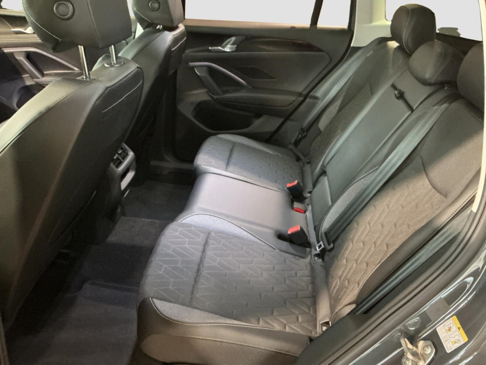 Volkswagen Tiguan – Bild 11