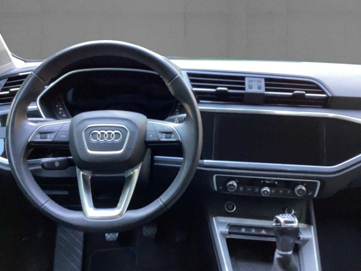 Image about Audi Q3 S line 35 TDI Schaltgetriebe