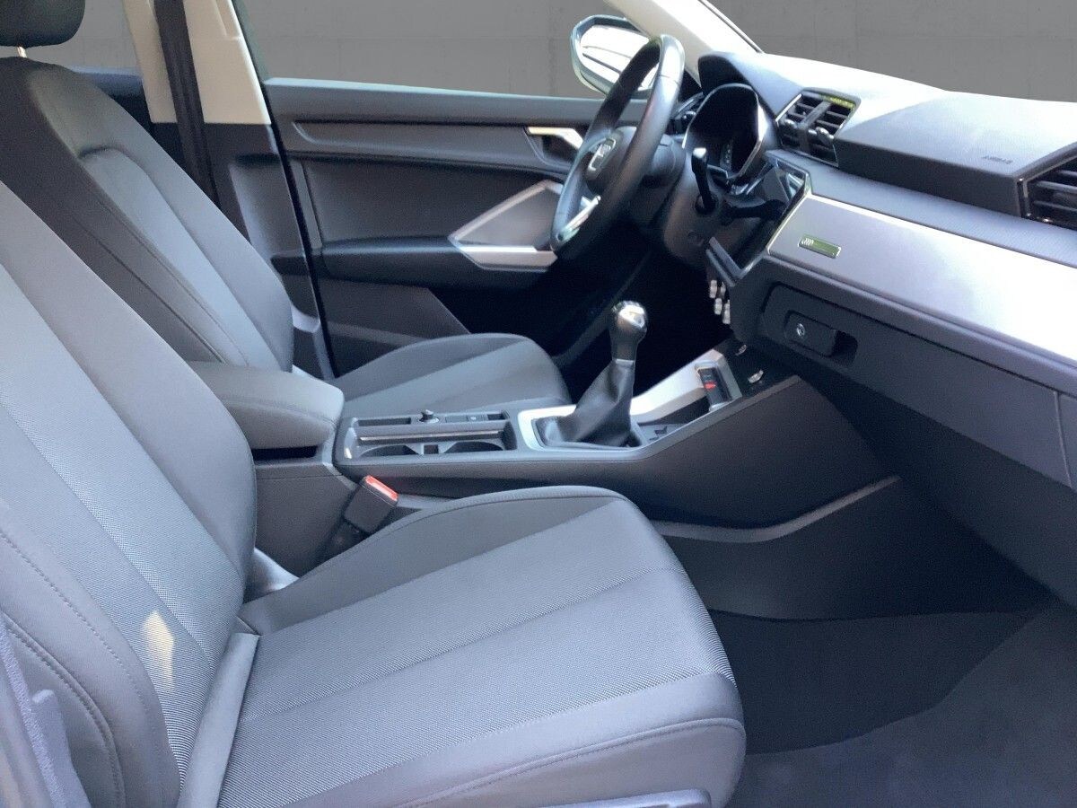 Image about Audi Q3 S line 35 TDI Schaltgetriebe