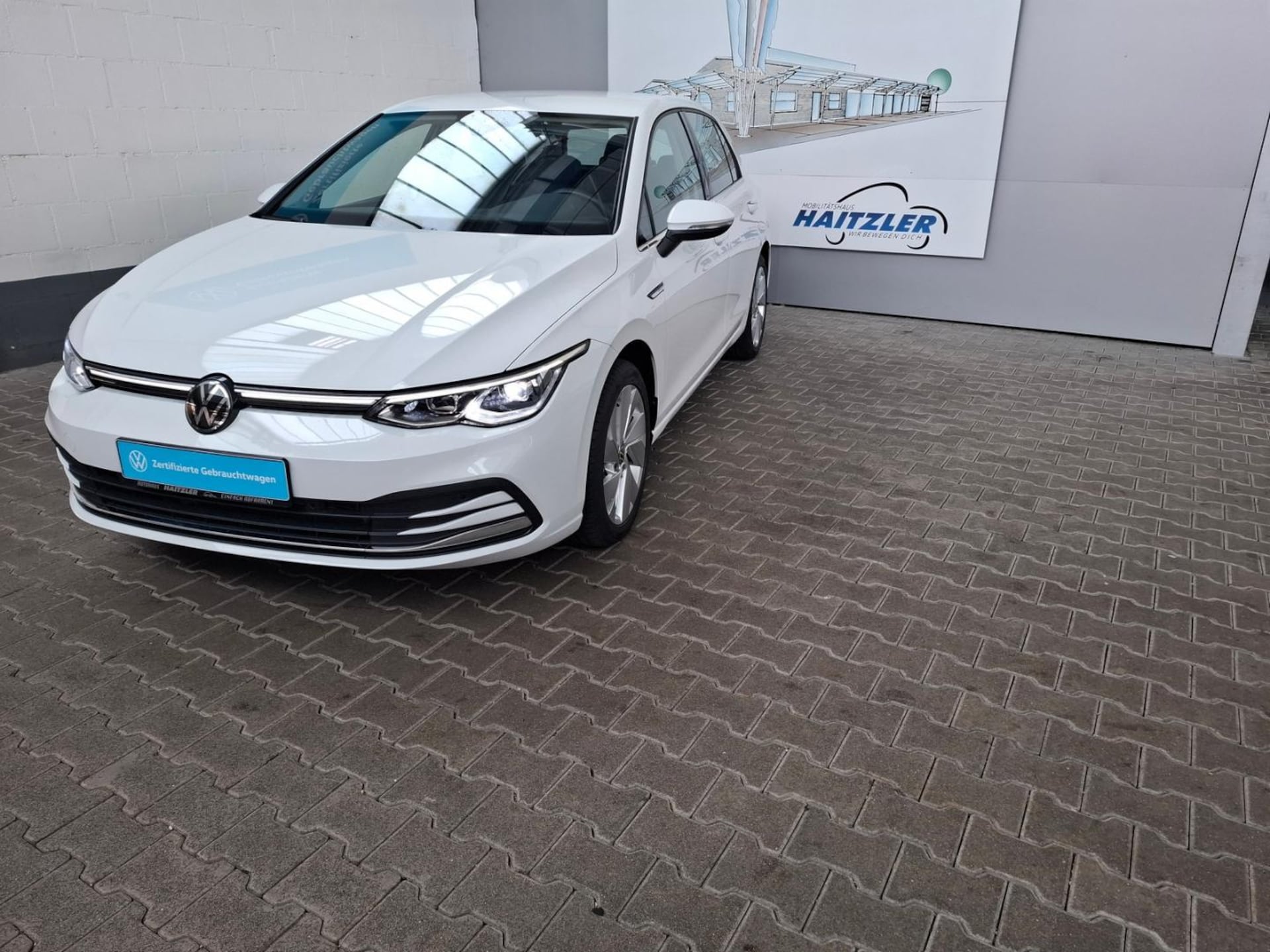 Volkswagen Golf Style