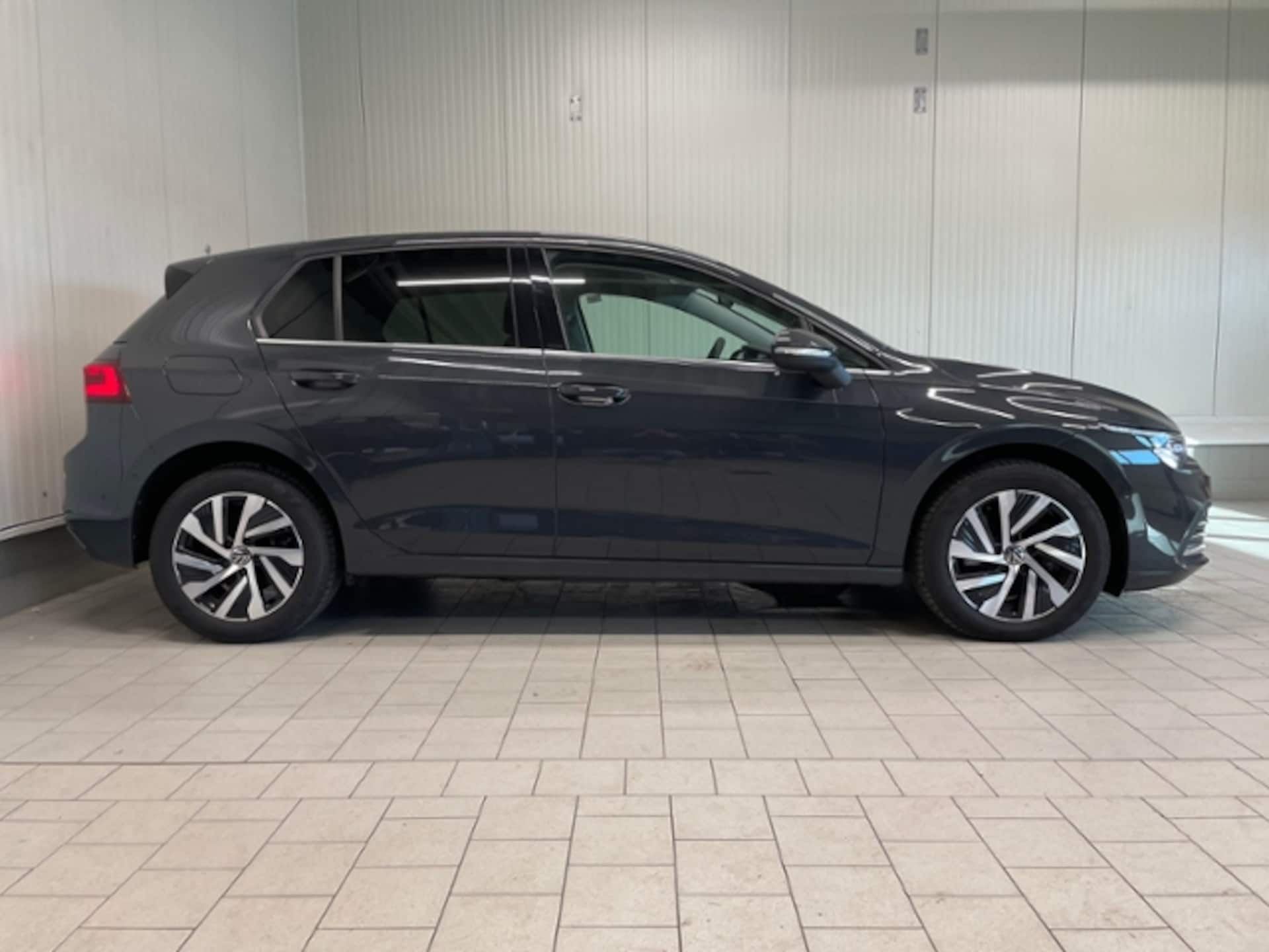 Volkswagen Golf Style