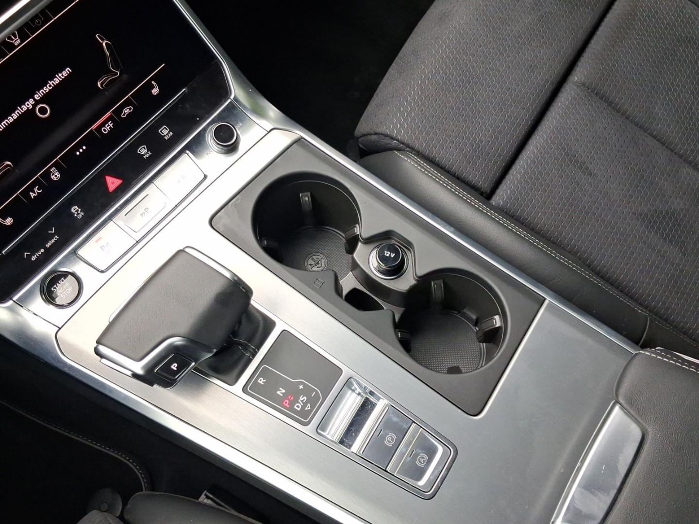 Bild über Audi A6 Avant TFSI e S line 55 TFSI e quattro S tronic - für weitere Informationen kontaktieren Sie den Audi Partner