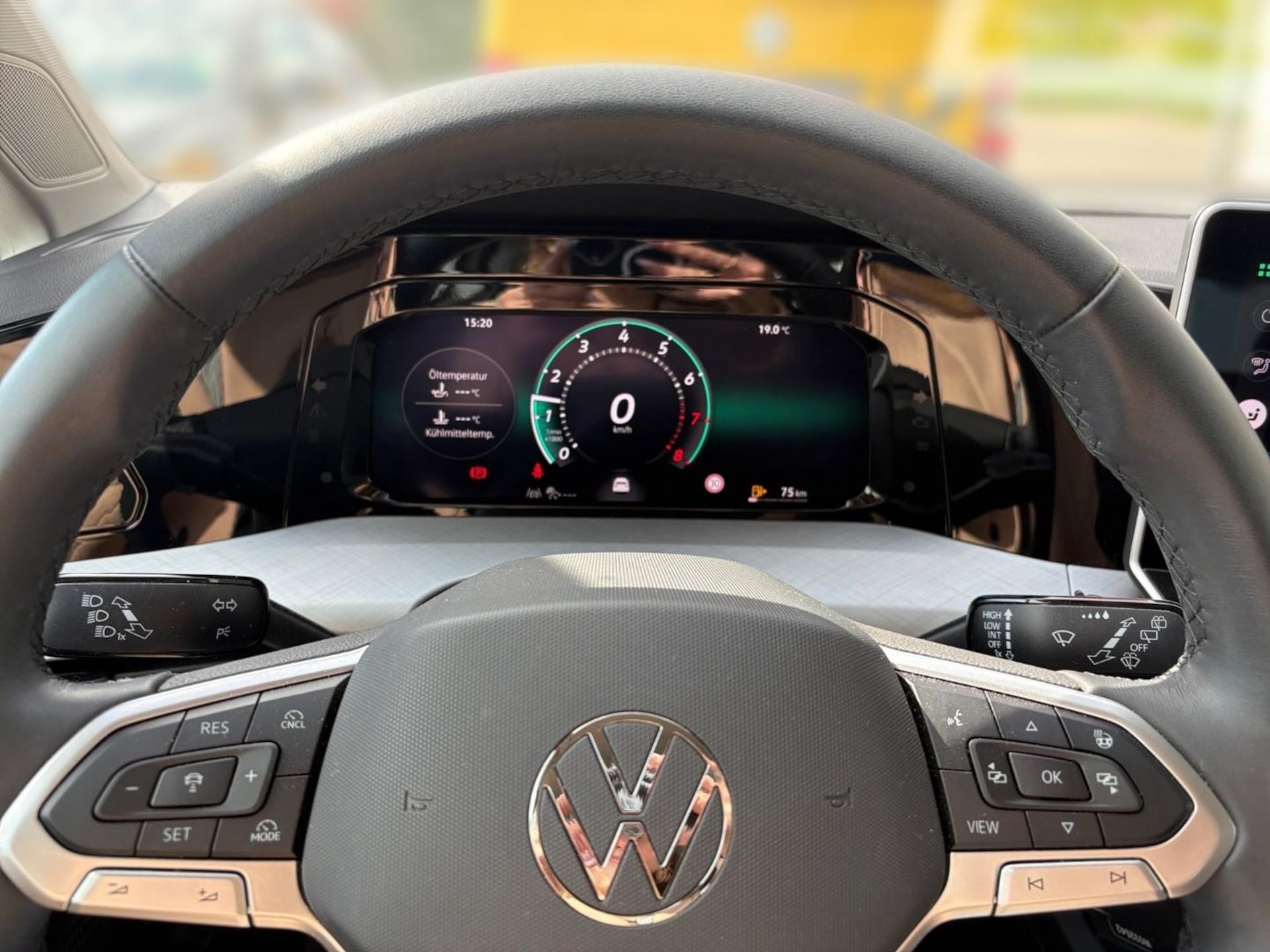 Volkswagen Golf Life