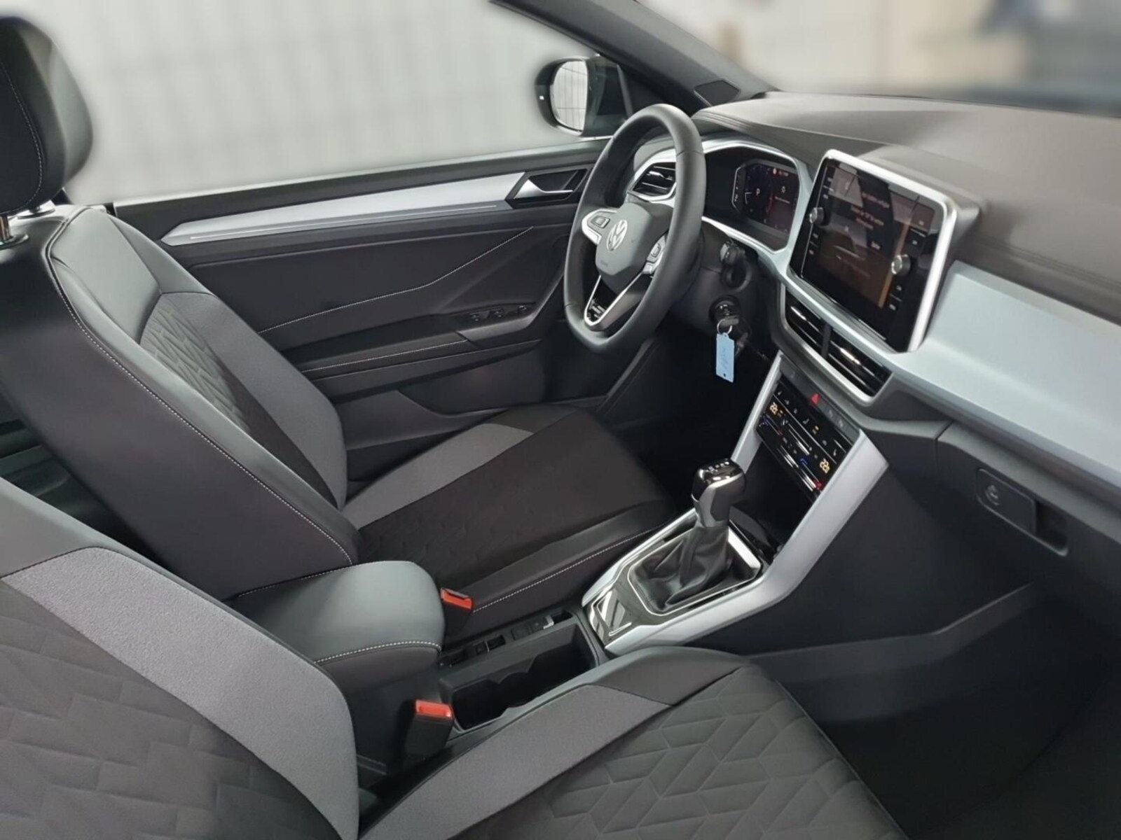 Volkswagen T-Roc Cabriolet – Bild 15
