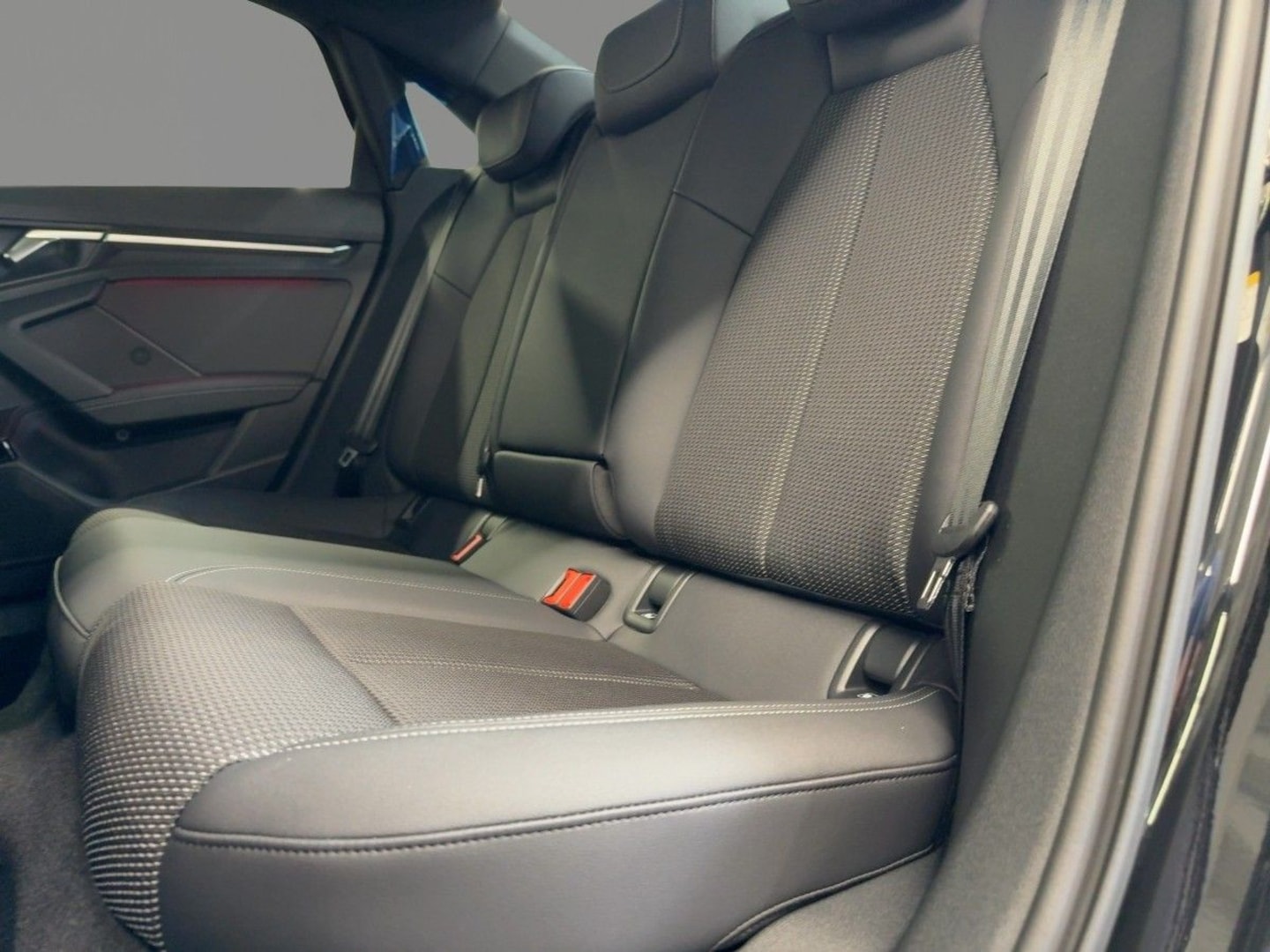 Bild über Audi A3 Limousine S line TDI 110 kW S tronic - für weitere Informationen kontaktieren Sie den Audi Partner