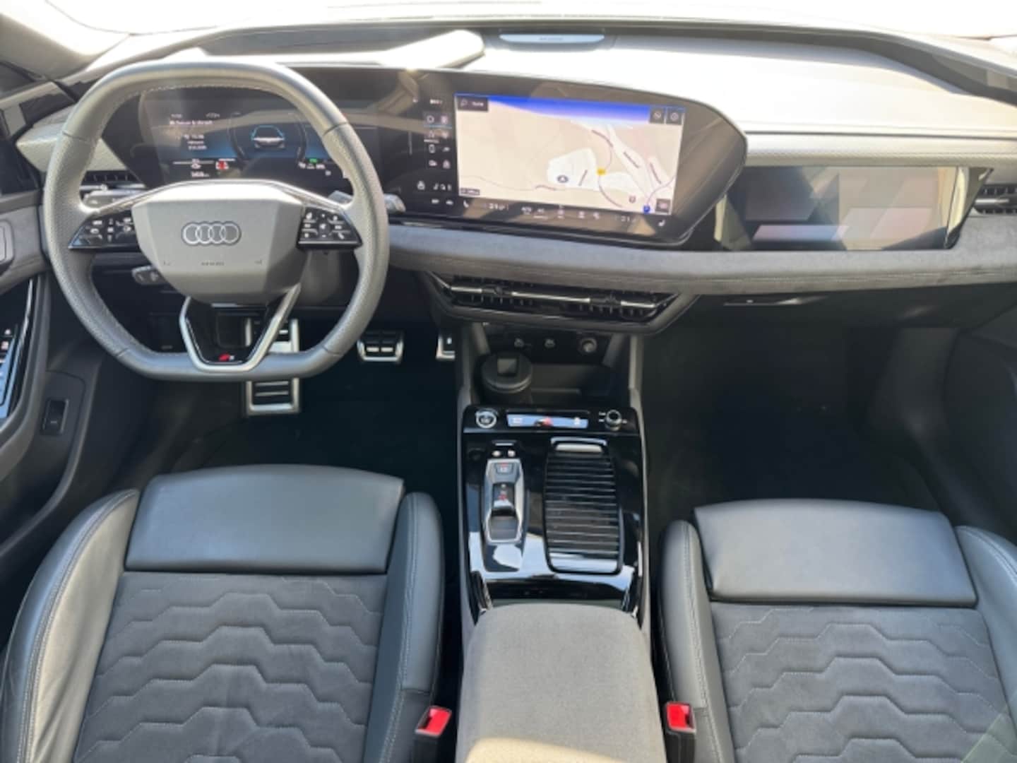 Bild über Audi A6 Avant e-tron e-tron performance - für weitere Informationen kontaktieren Sie den Audi Partner