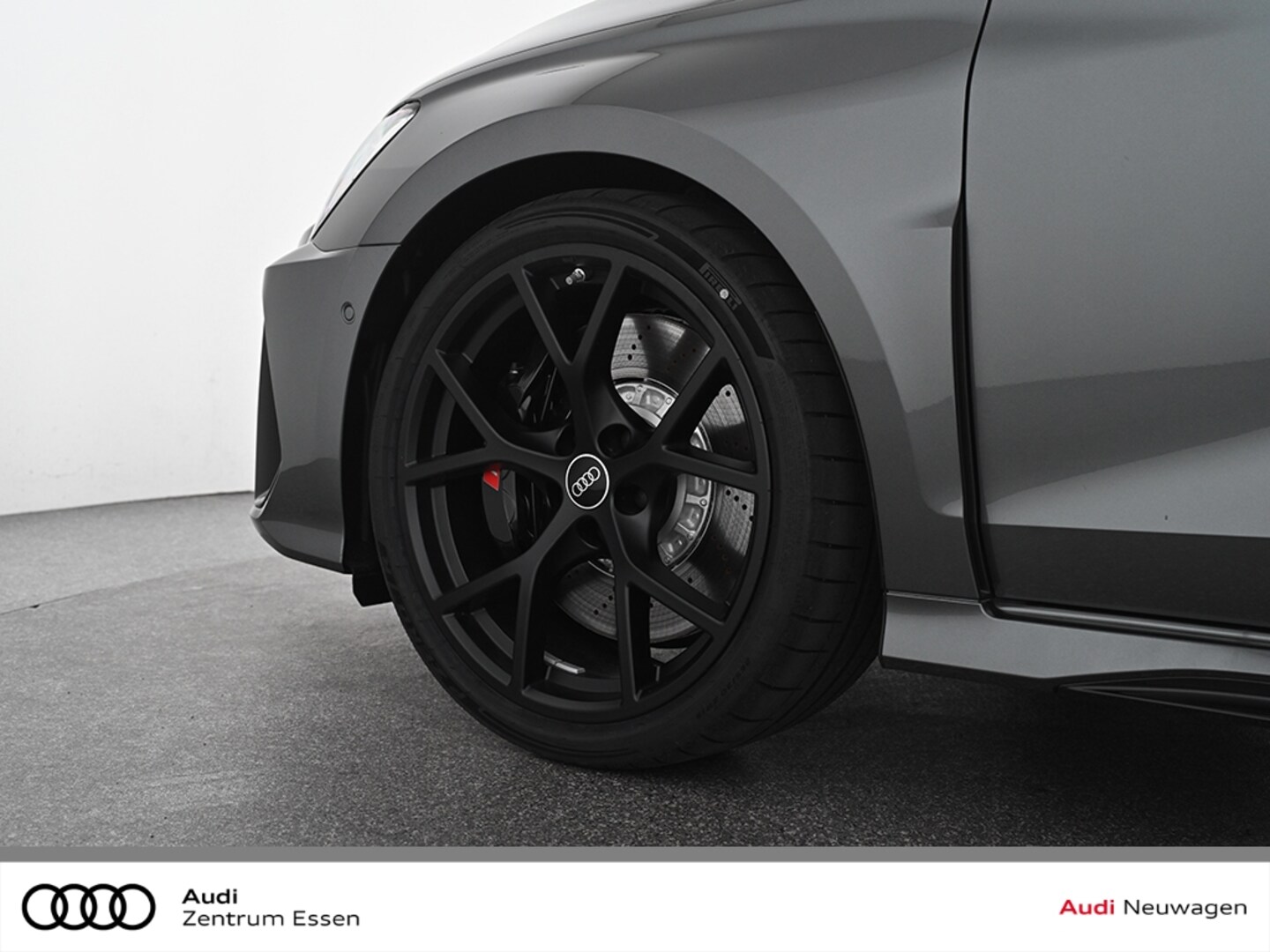 Bild über Audi RS 3 Limousine TFSI quattro 294 kW S tronic - für weitere Informationen kontaktieren Sie den Audi Partner