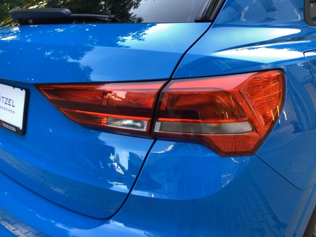 Image about Audi Q3 S line 35 TDI Schaltgetriebe