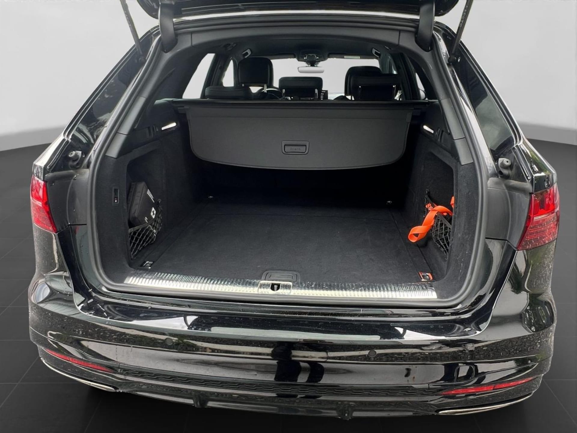 Audi A4 Avant S line
