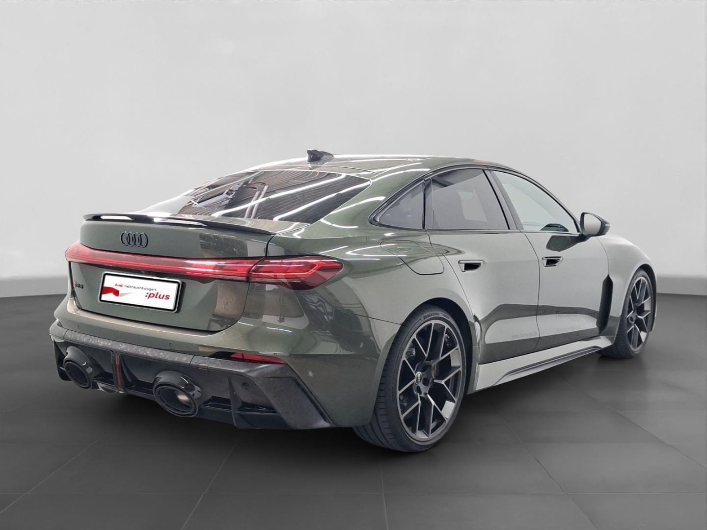Bild über Audi RS 5 Limousine TFSI quattro 470 kW tiptronic - für weitere Informationen kontaktieren Sie den Audi Partner