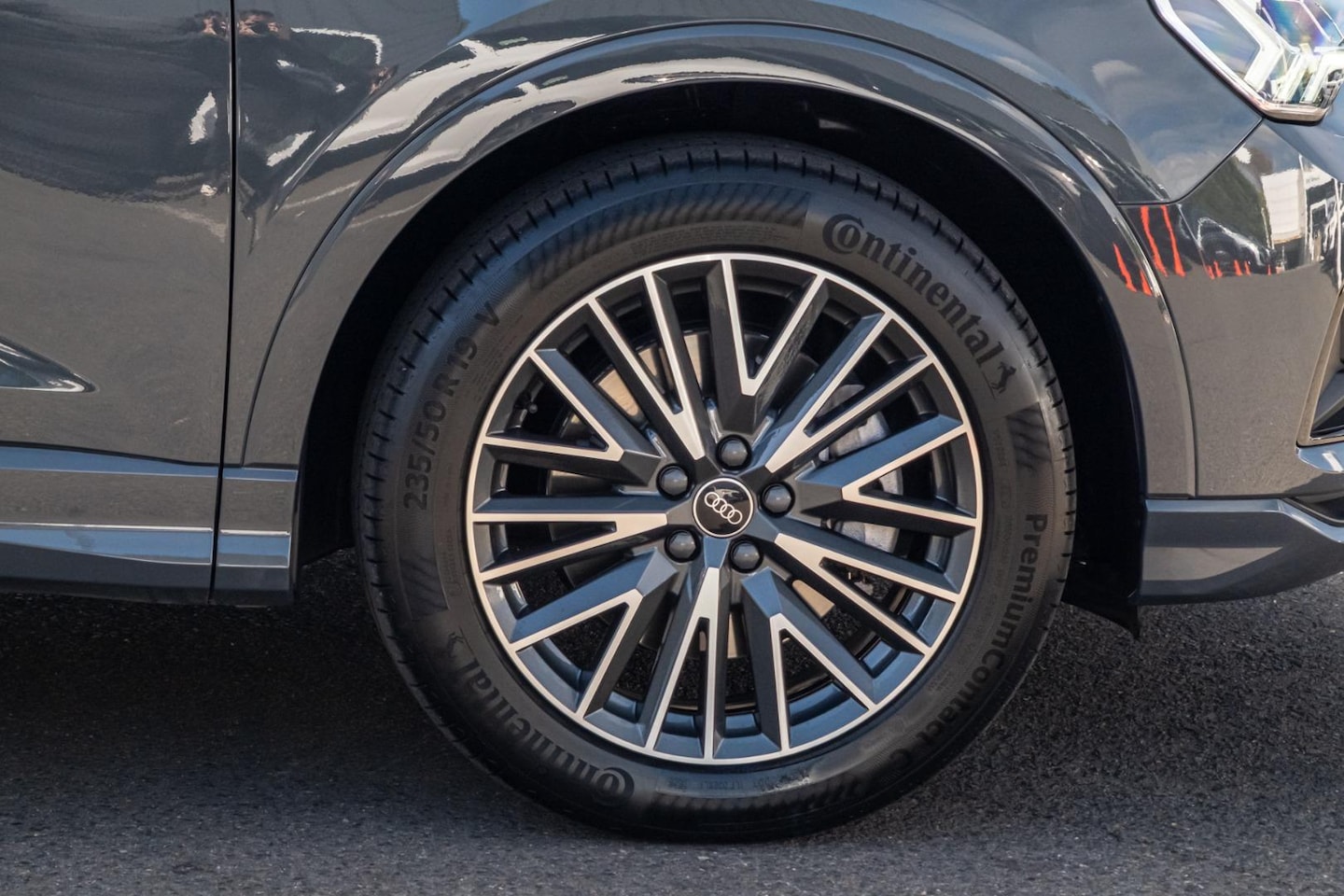 Image about Audi Q3 40 TFSI quattro S tronic