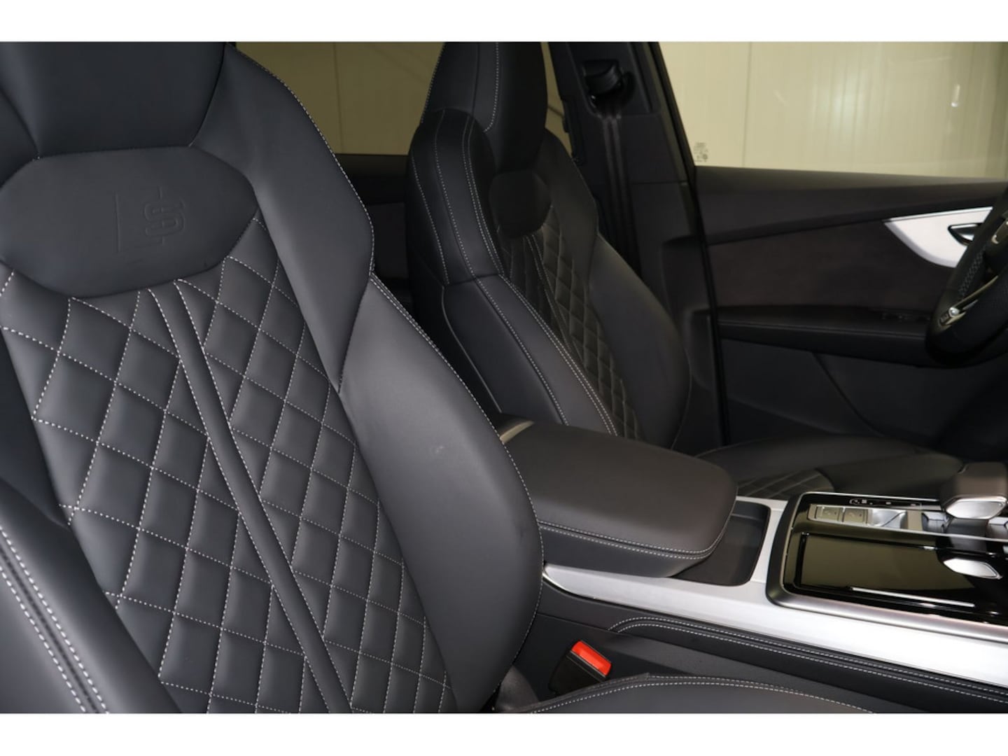 Bild über Audi Q7 SUV S line business TDI quattro 210 kW tiptronic - für weitere Informationen kontaktieren Sie den Audi Partner