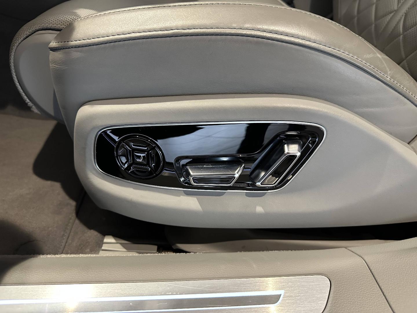 Image about Audi A8 L TFSI e Avus Extended 60 TFSI e quattro 330 kW (449 ch) tiptronic