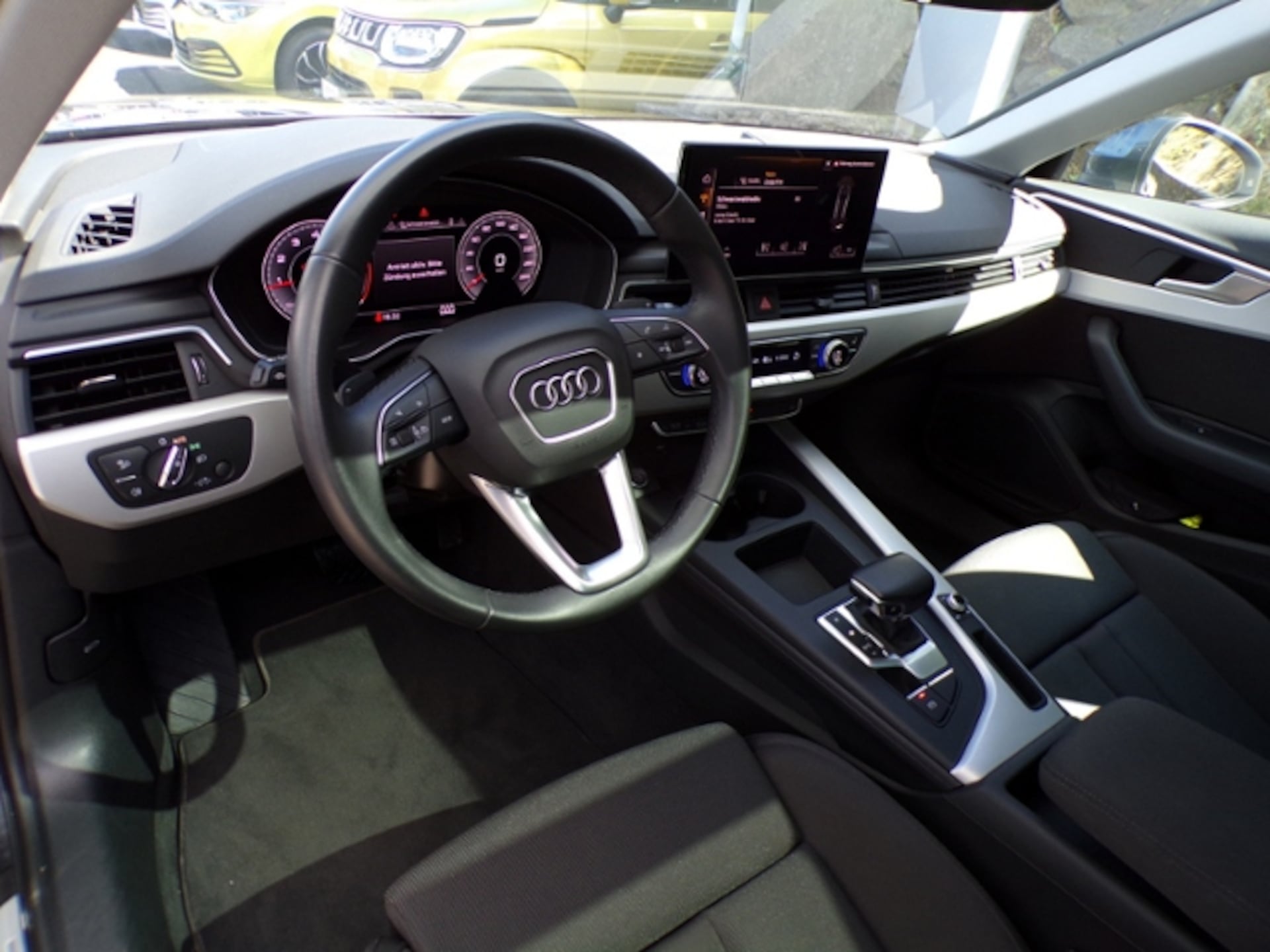 Audi A4 Avant S line