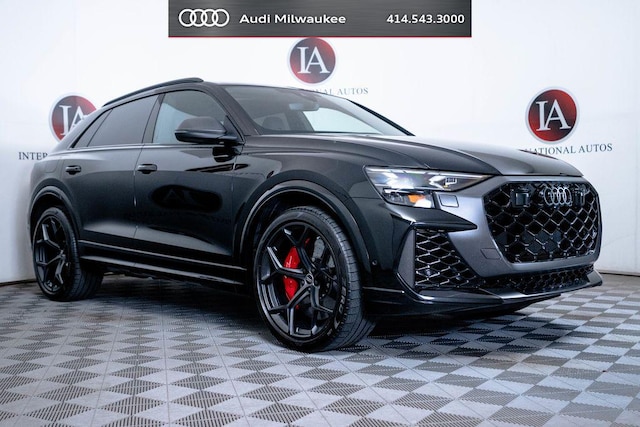 Photo of 2025 Audi RS Q8 SUV performance 