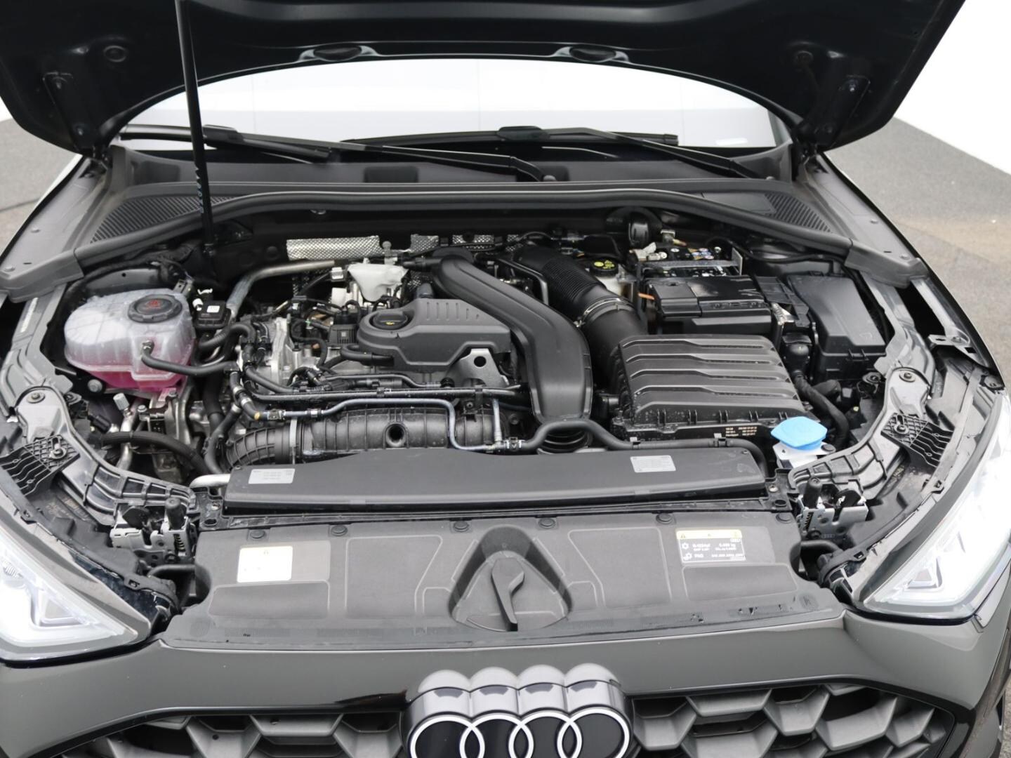 Bild über Audi A3 Sportback 30 TFSI S tronic - für weitere Informationen kontaktieren Sie den Audi Partner