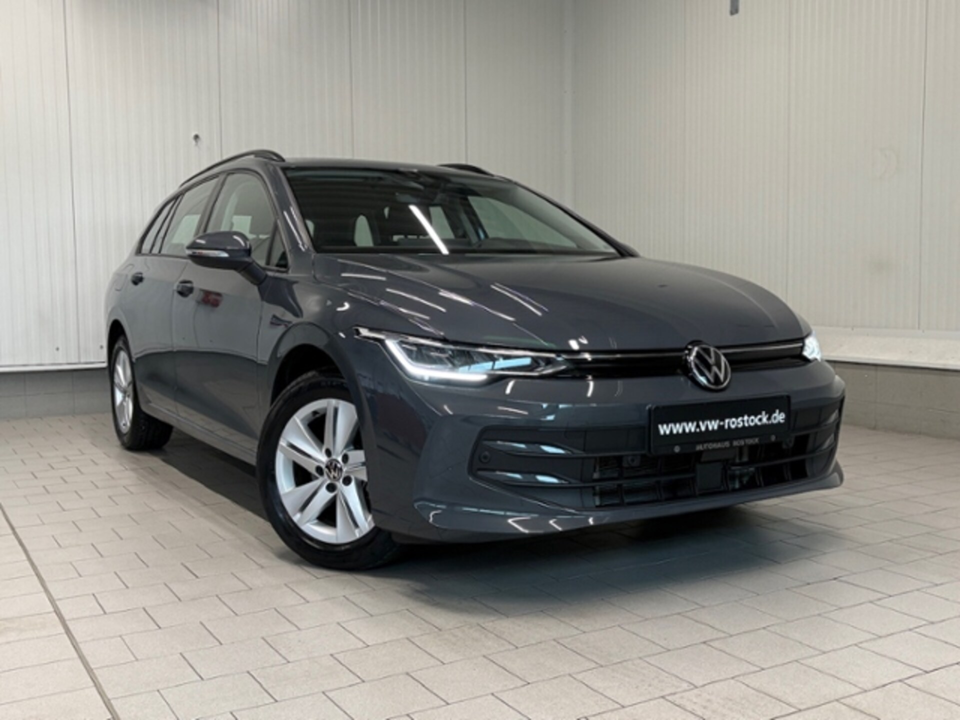 Volkswagen Golf Variant Life