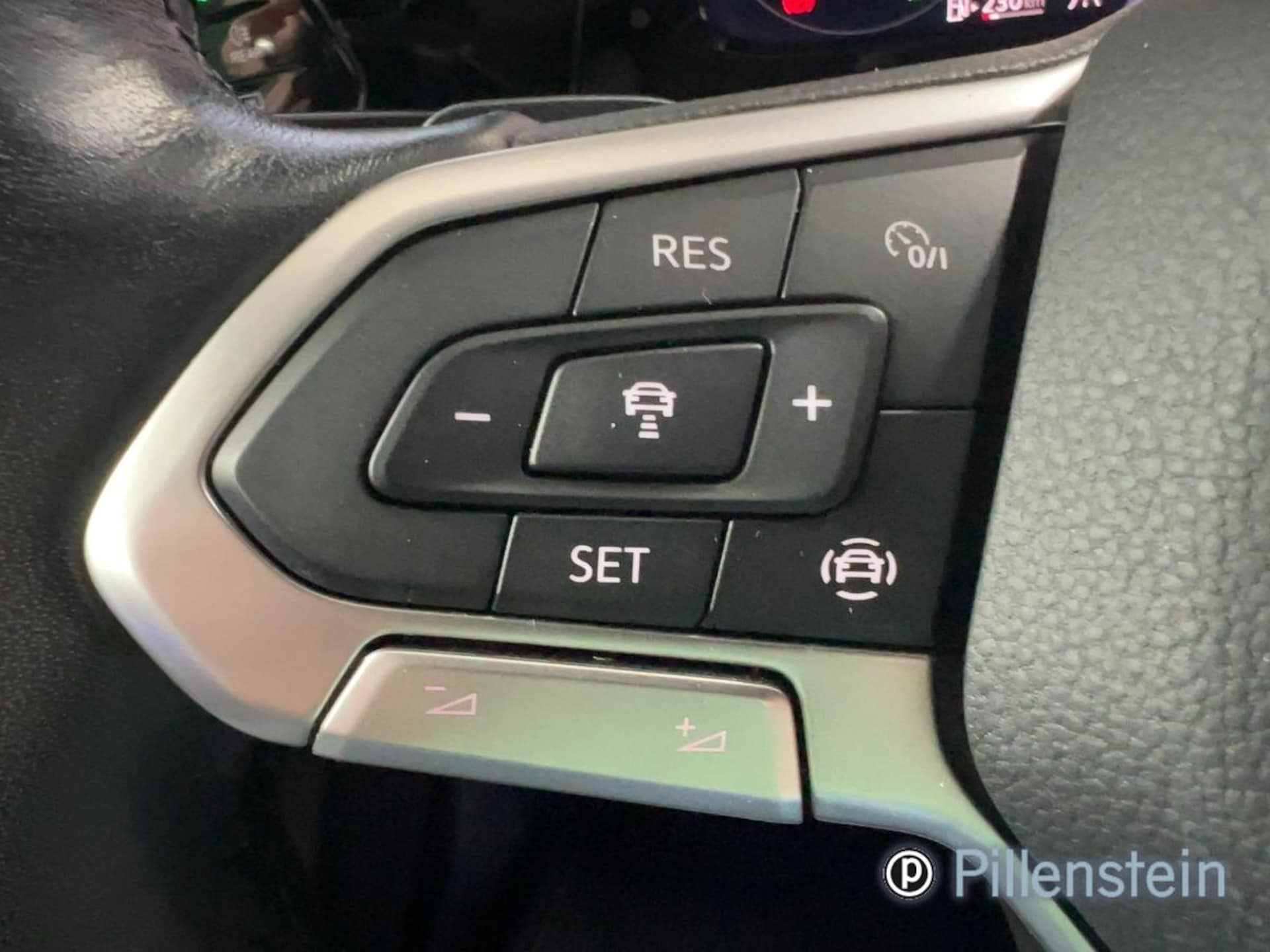 Volkswagen Golf Active