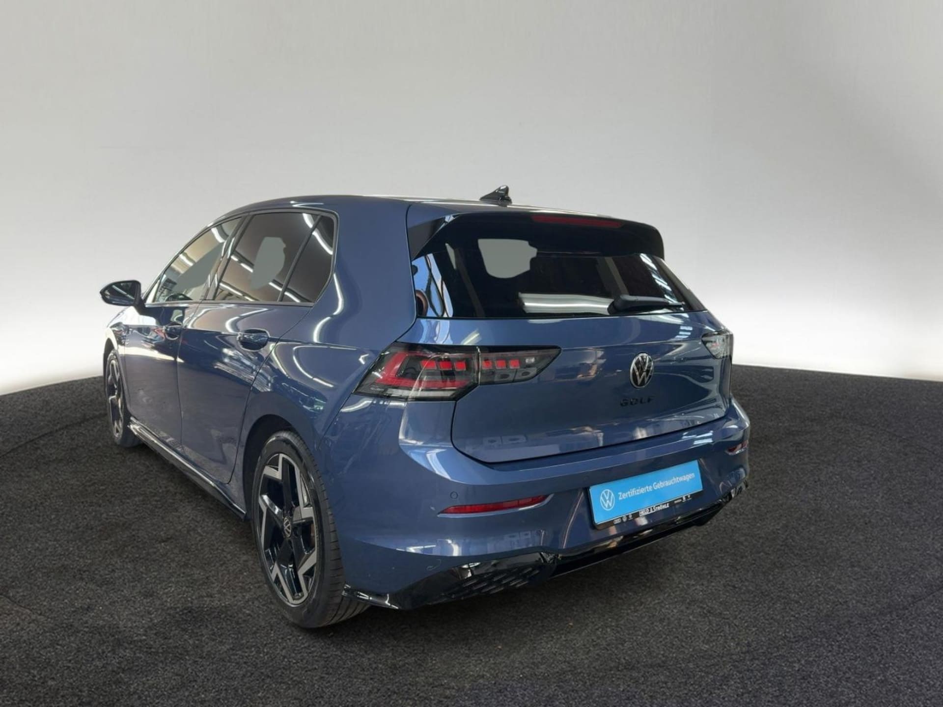 Volkswagen Golf R-Line