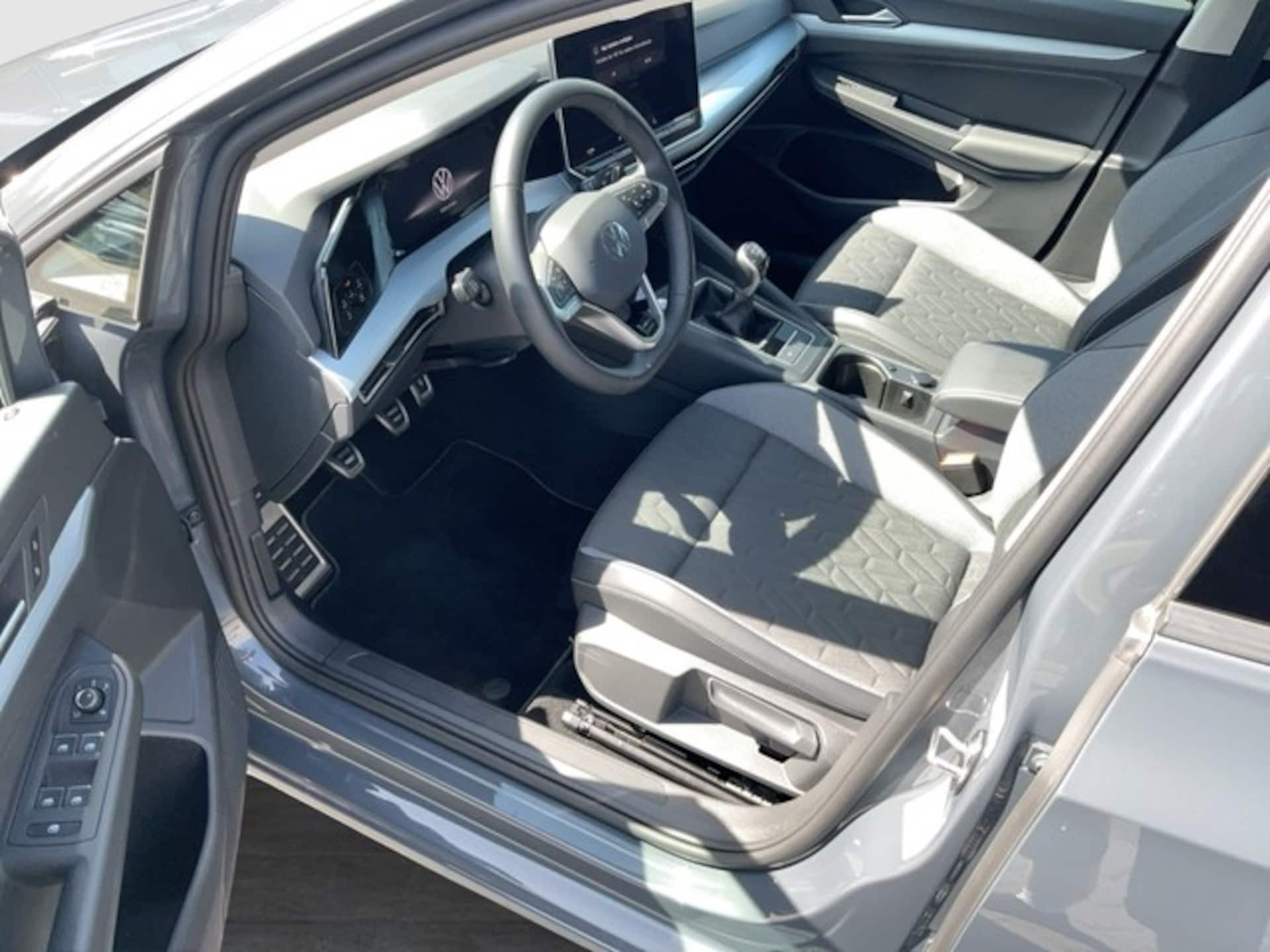Volkswagen Golf Life