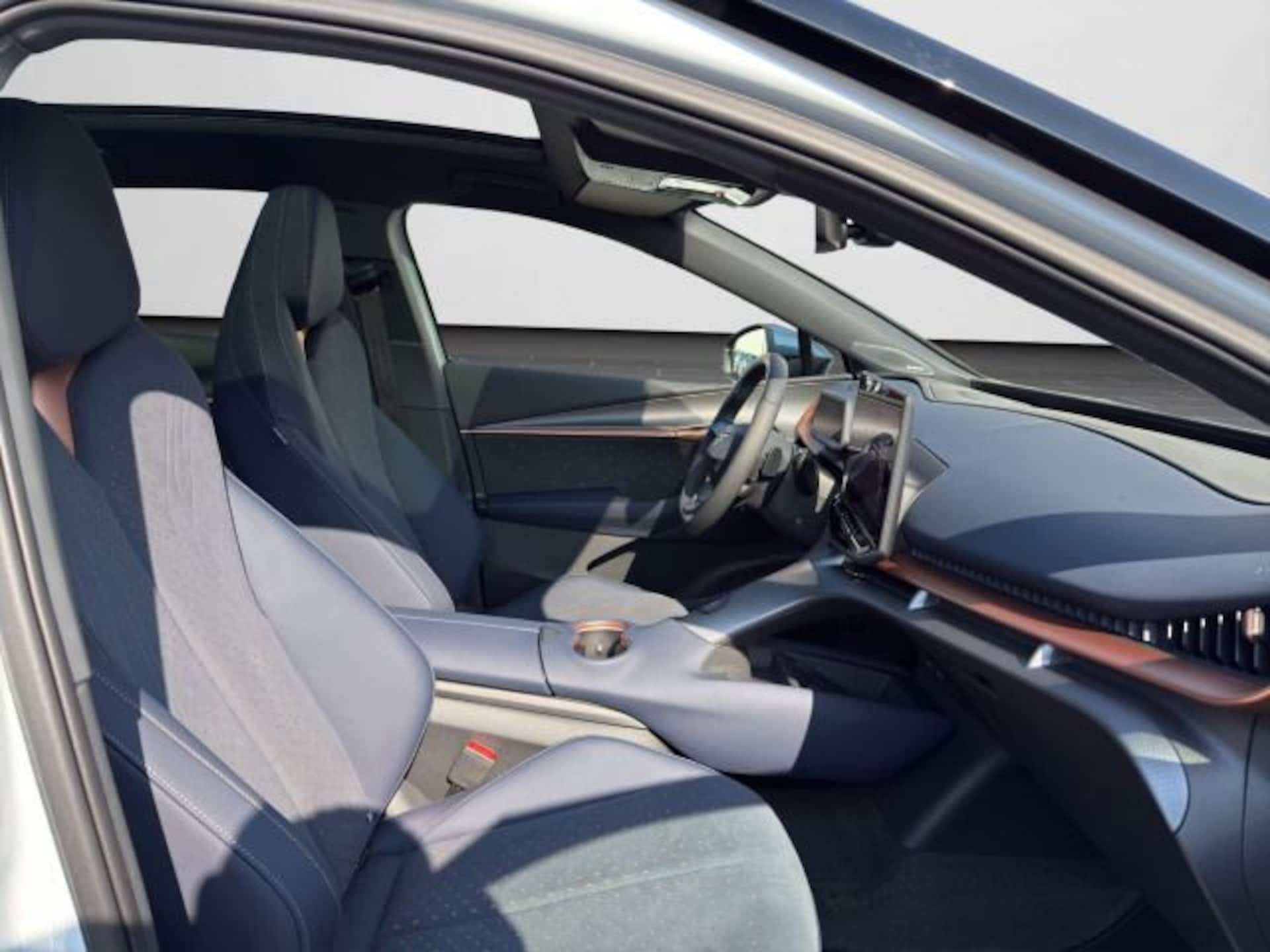 CUPRA Tavascan VZ