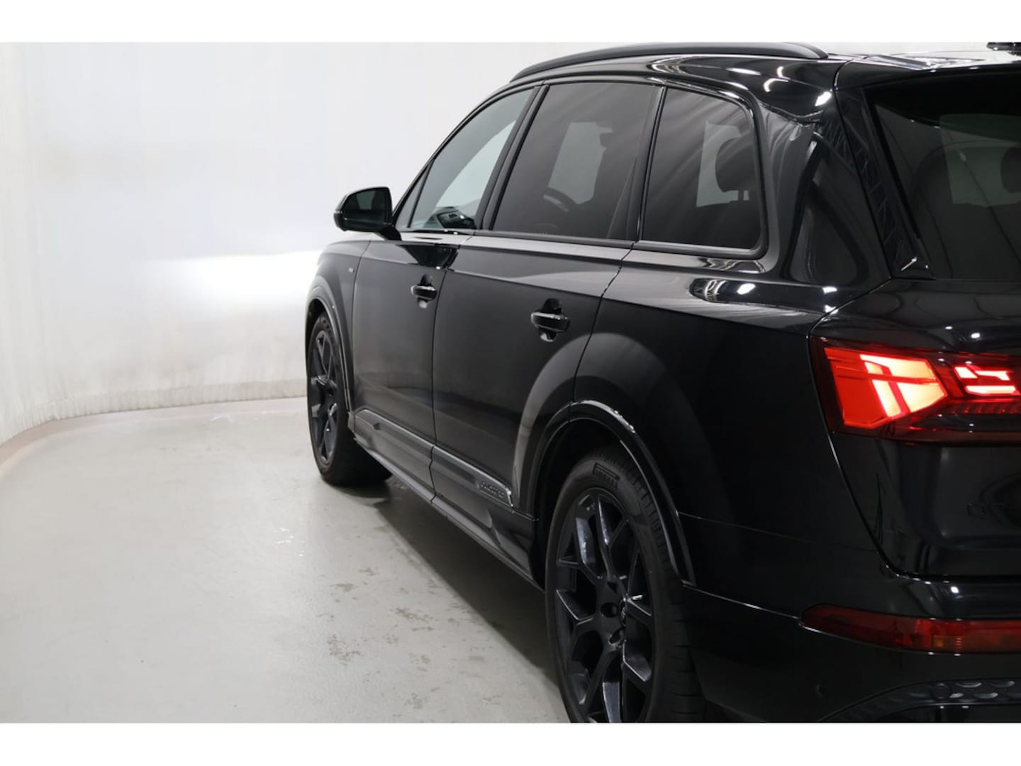 Bild über Audi Q7 SUV S line business TDI quattro 210 kW tiptronic - für weitere Informationen kontaktieren Sie den Audi Partner