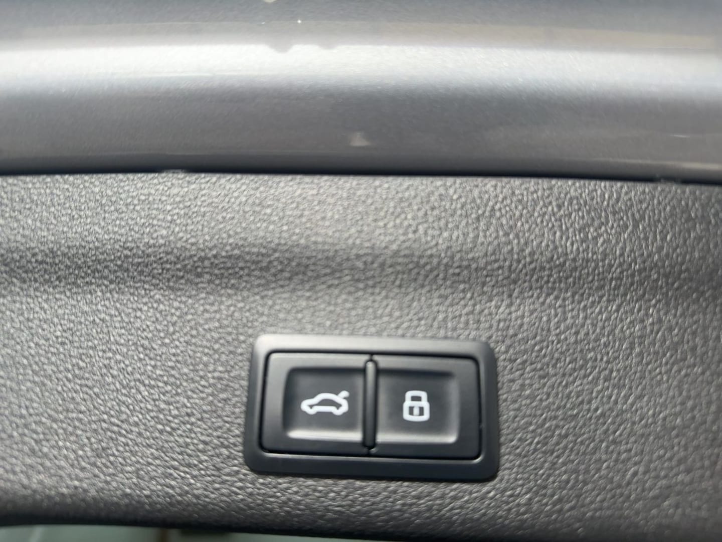 Bild über Audi S6 Avant TDI quattro tiptronic - für weitere Informationen kontaktieren Sie den Audi Partner