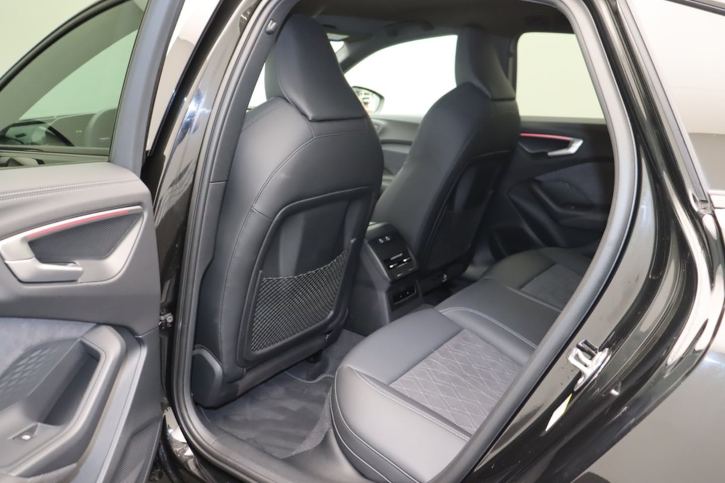 Bild über Audi A5 Limousine TDI 150 kW S tronic - für weitere Informationen kontaktieren Sie den Audi Partner