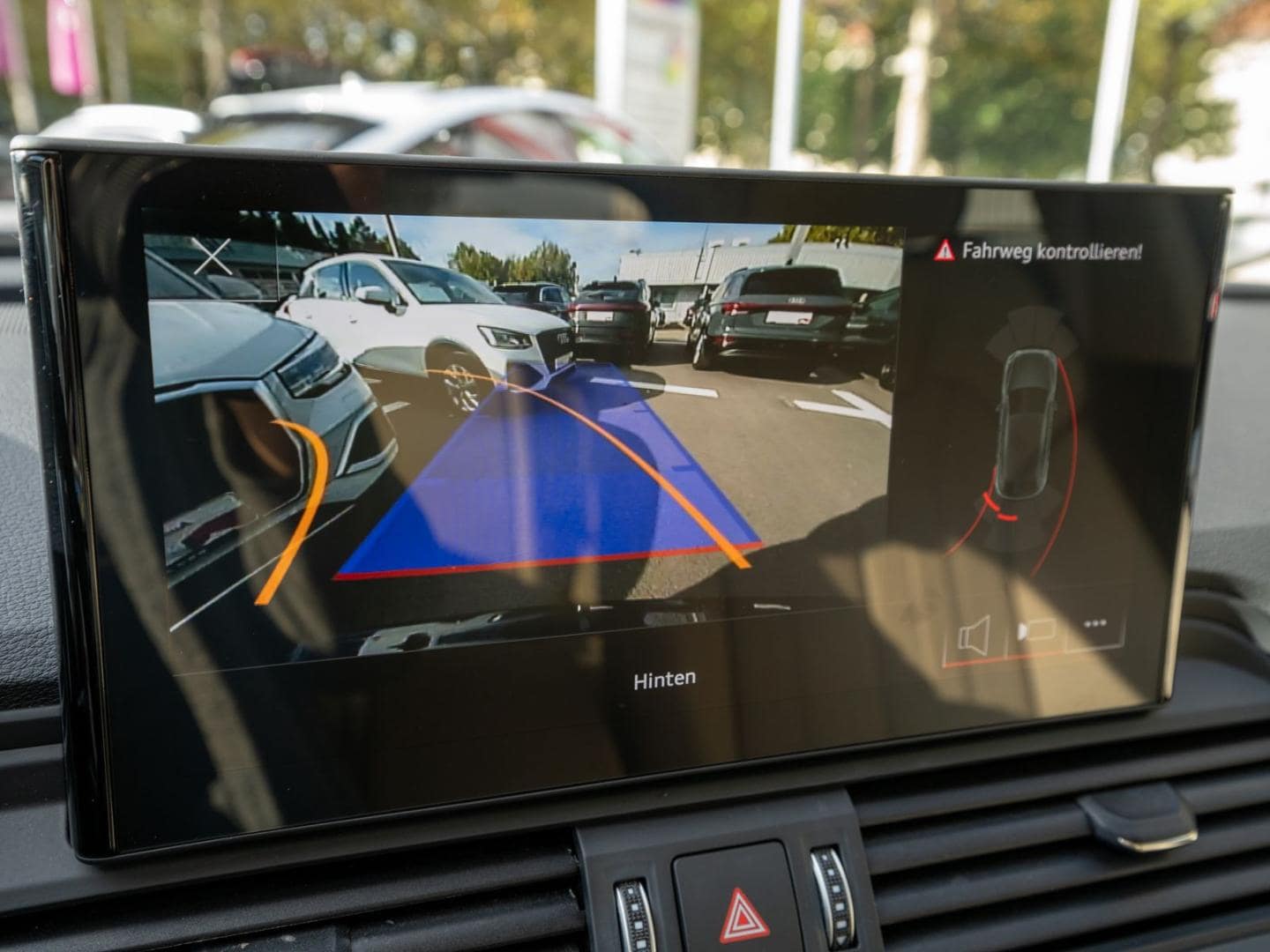 Bild über Audi Q5 Sportback 40 TFSI quattro S tronic - für weitere Informationen kontaktieren Sie den Audi Partner