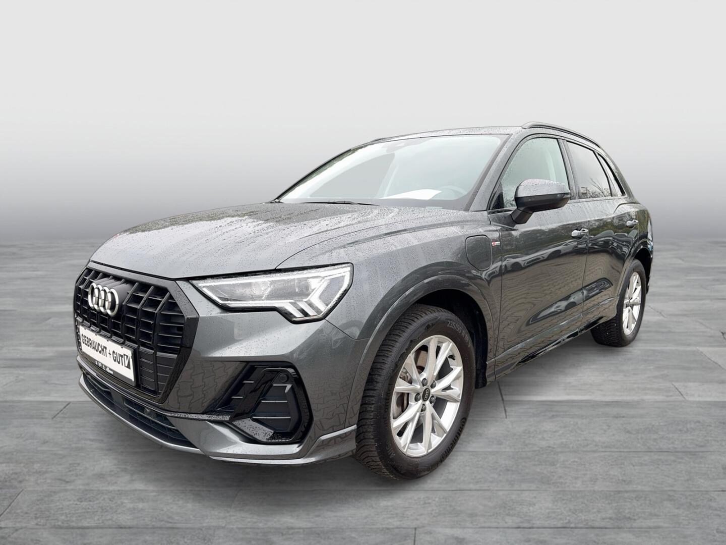 Bild über Audi Q3 TFSI e S line 45 TFSI e S tronic - für weitere Informationen kontaktieren Sie den Audi Partner