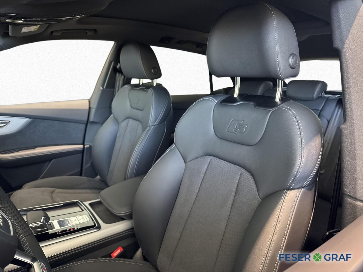 Bild über Audi Q8 SUV TFSI e S line business TFSI e quattro 290 kW tiptronic - für weitere Informationen kontaktieren Sie den Audi Partner