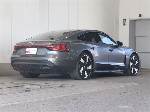 Image about Audi e-tron GT e-tron GT quattro 350,00 kW