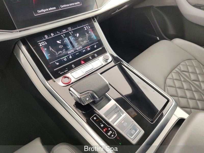 Image about Audi SQ8 SQ8 sport attitude TDI 320 kW (435 PS) tiptronic