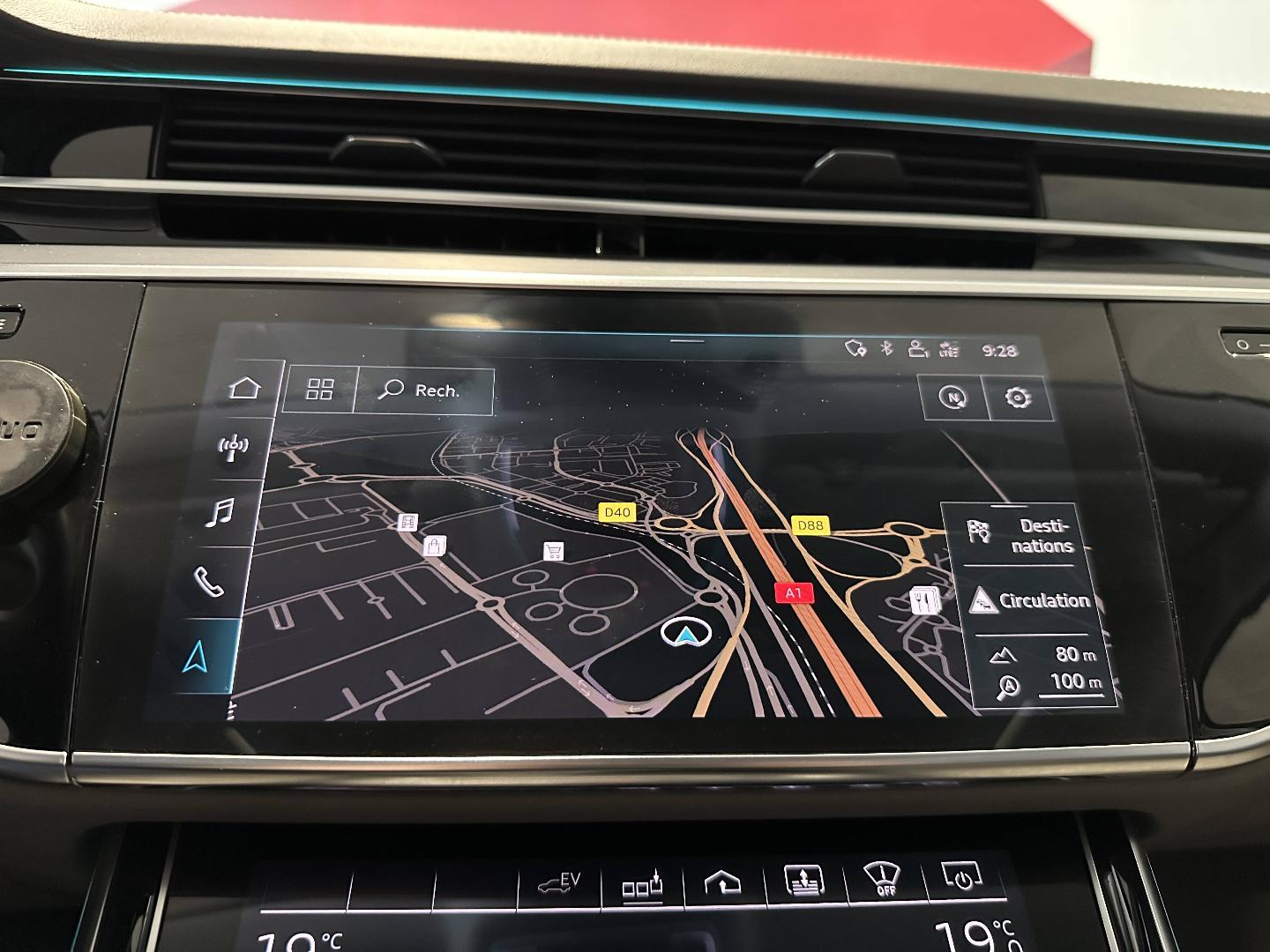 Image about Audi A8 L TFSI e Avus Extended 60 TFSI e quattro 330 kW (449 ch) tiptronic