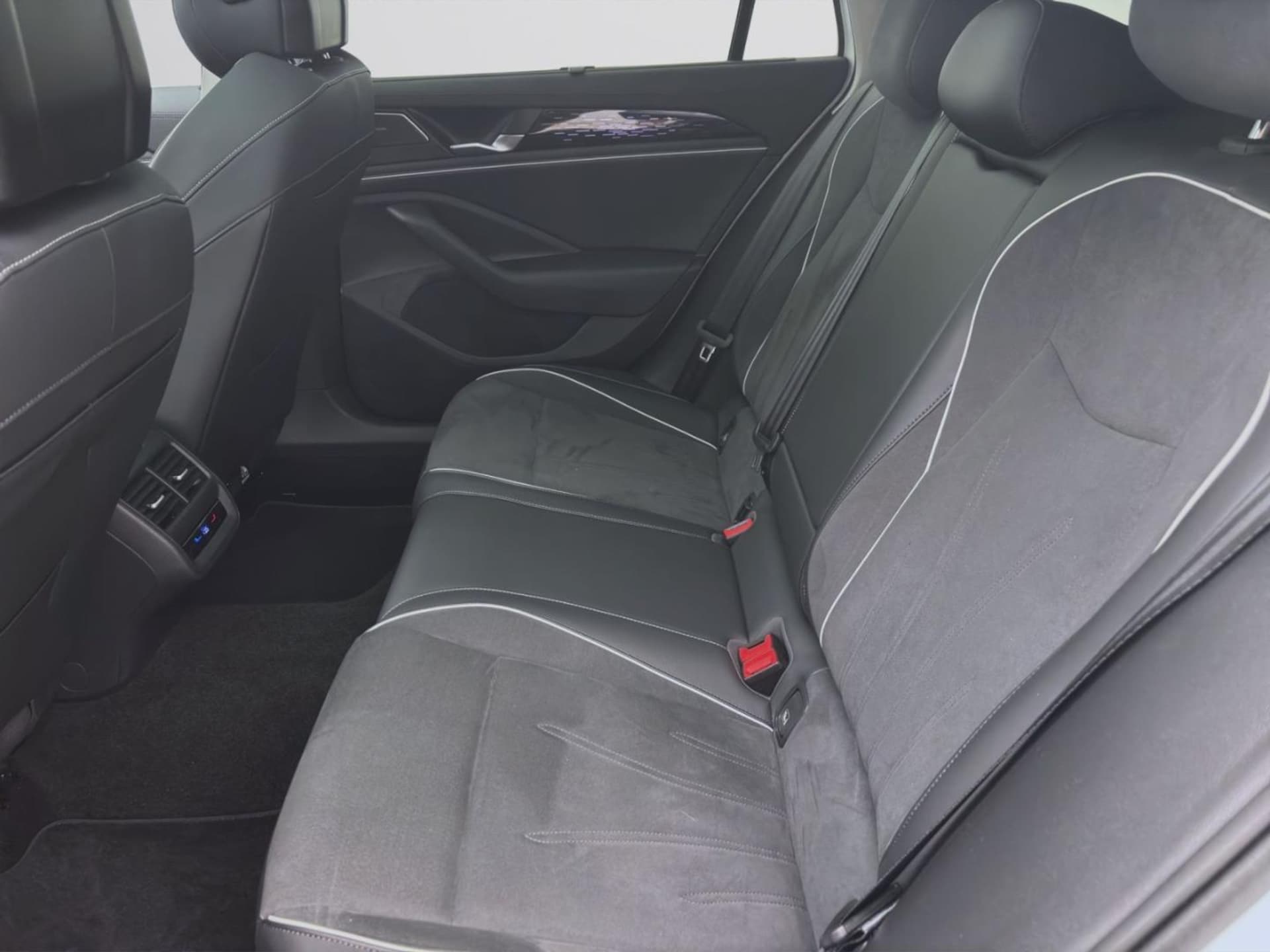 Volkswagen Passat Elegance