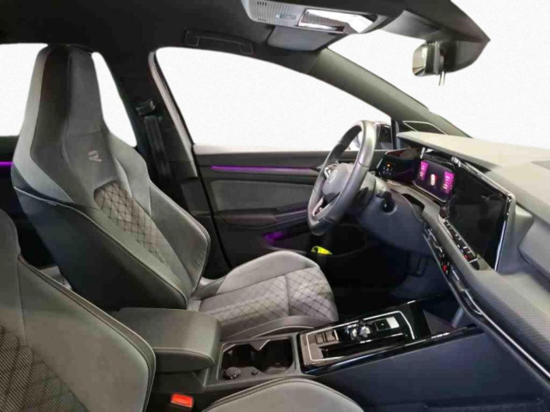 Volkswagen Golf R-Line
