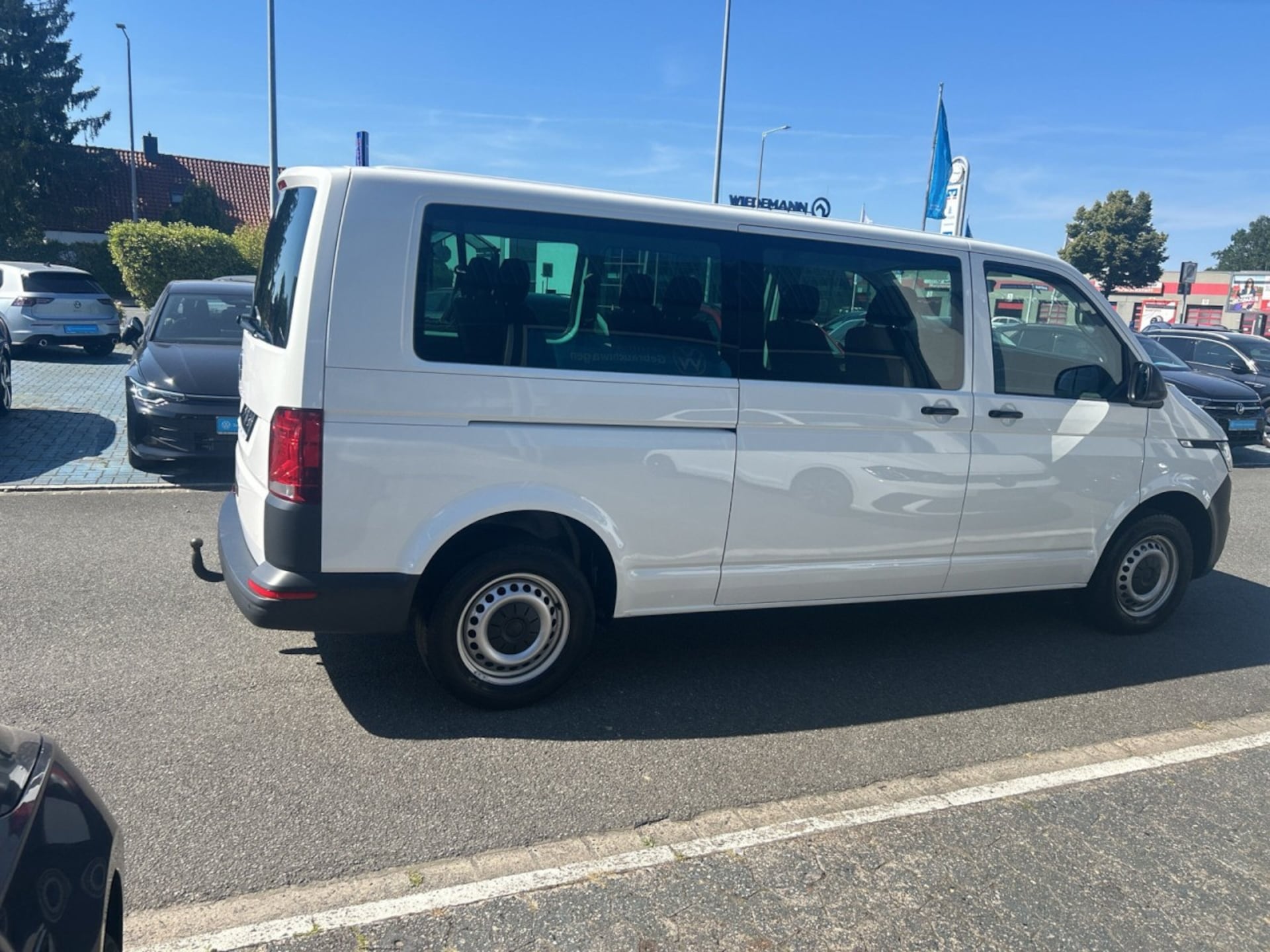 Volkswagen T6.1 Transporter Kombi langer Radstand